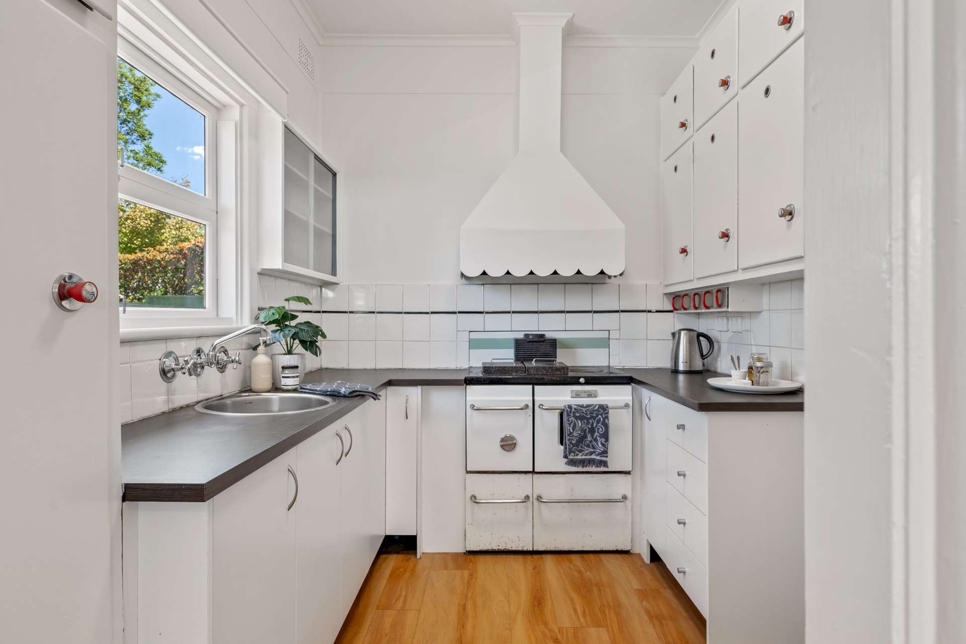 15 Buena Vista Avenue, Wentworth Falls, NSW 2782 AUS