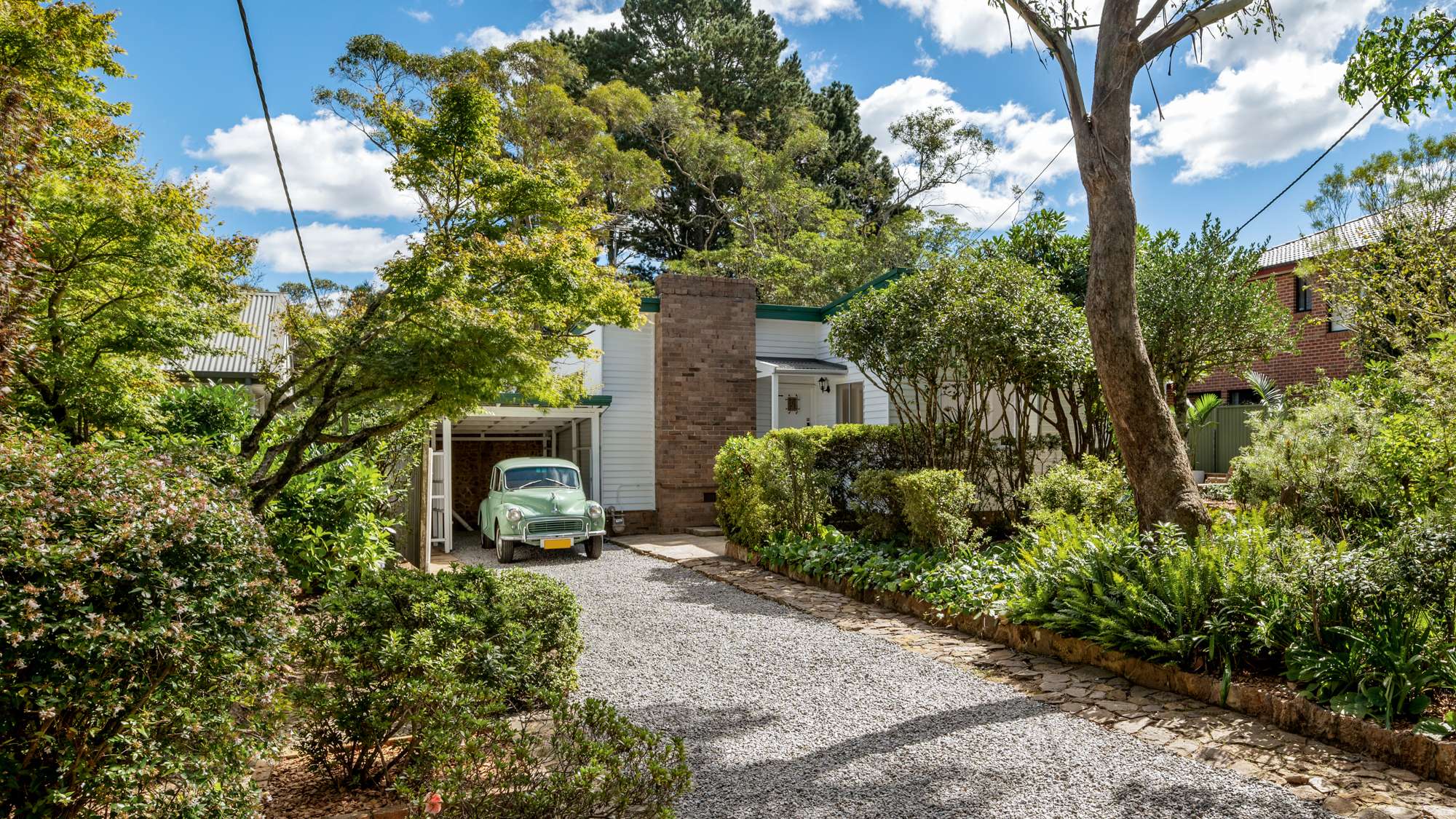 15 Buena Vista Avenue, Wentworth Falls, NSW 2782 AUS