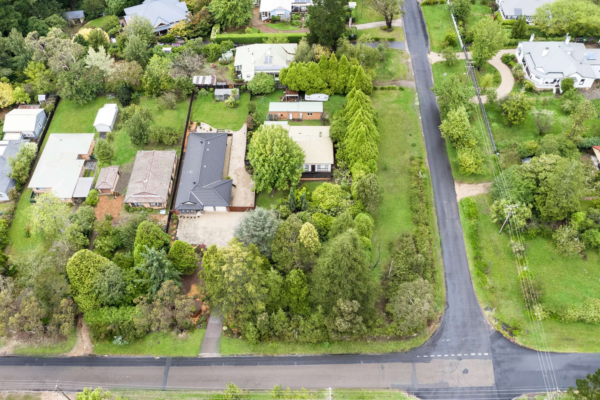 36 Armstrong Street, Wentworth Falls, NSW 2782 AUS