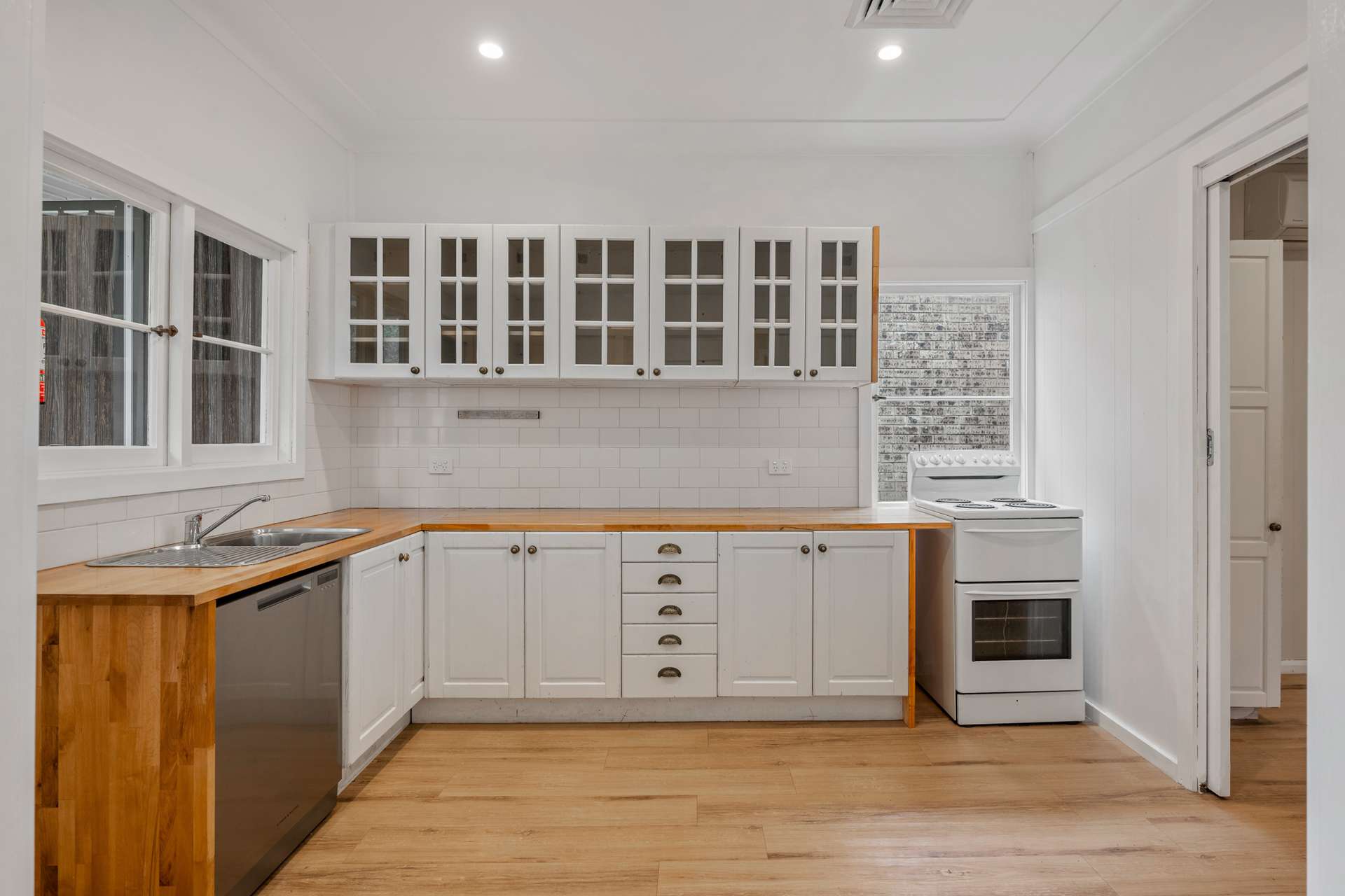 26 Catherine Crescent, Blaxland, NSW 2774 AUS