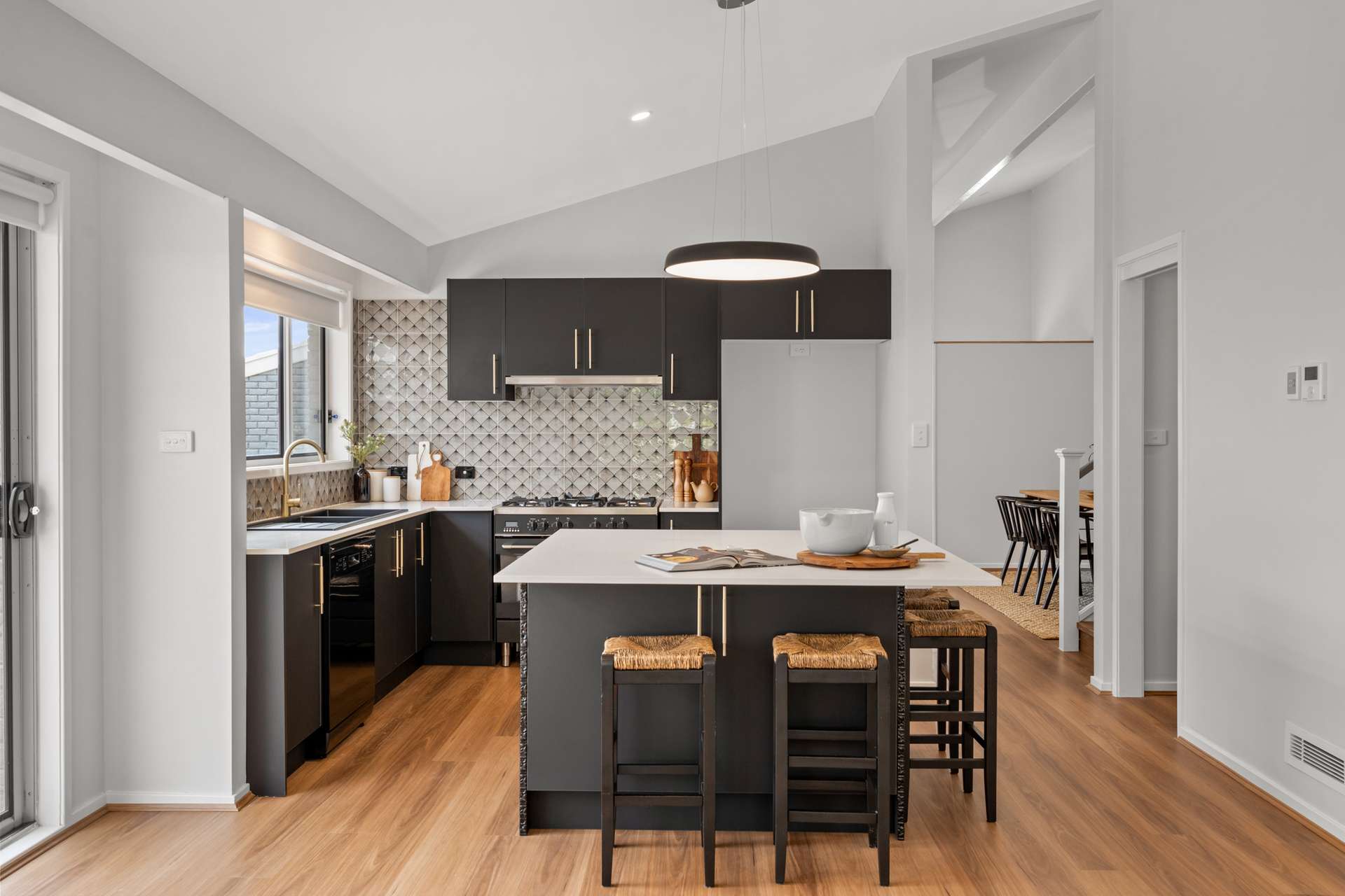 6 Hester Road, Leura, NSW 2780 AUS