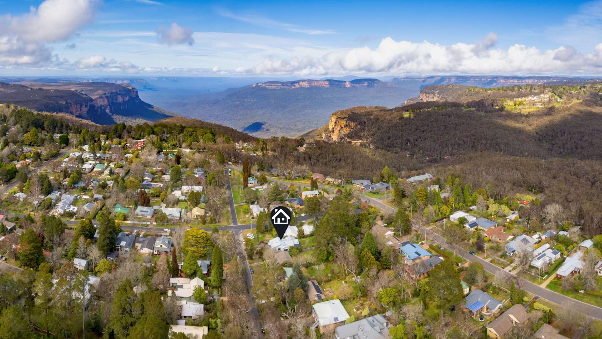 33 Fitzgerald Street, Wentworth Falls, NSW 2782 AUS