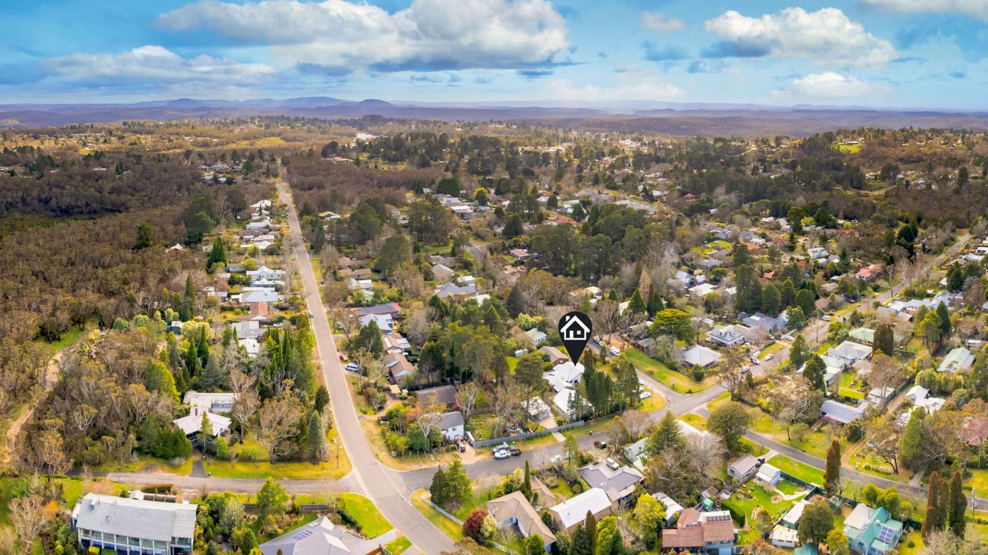 33 Fitzgerald Street, Wentworth Falls, NSW 2782 AUS