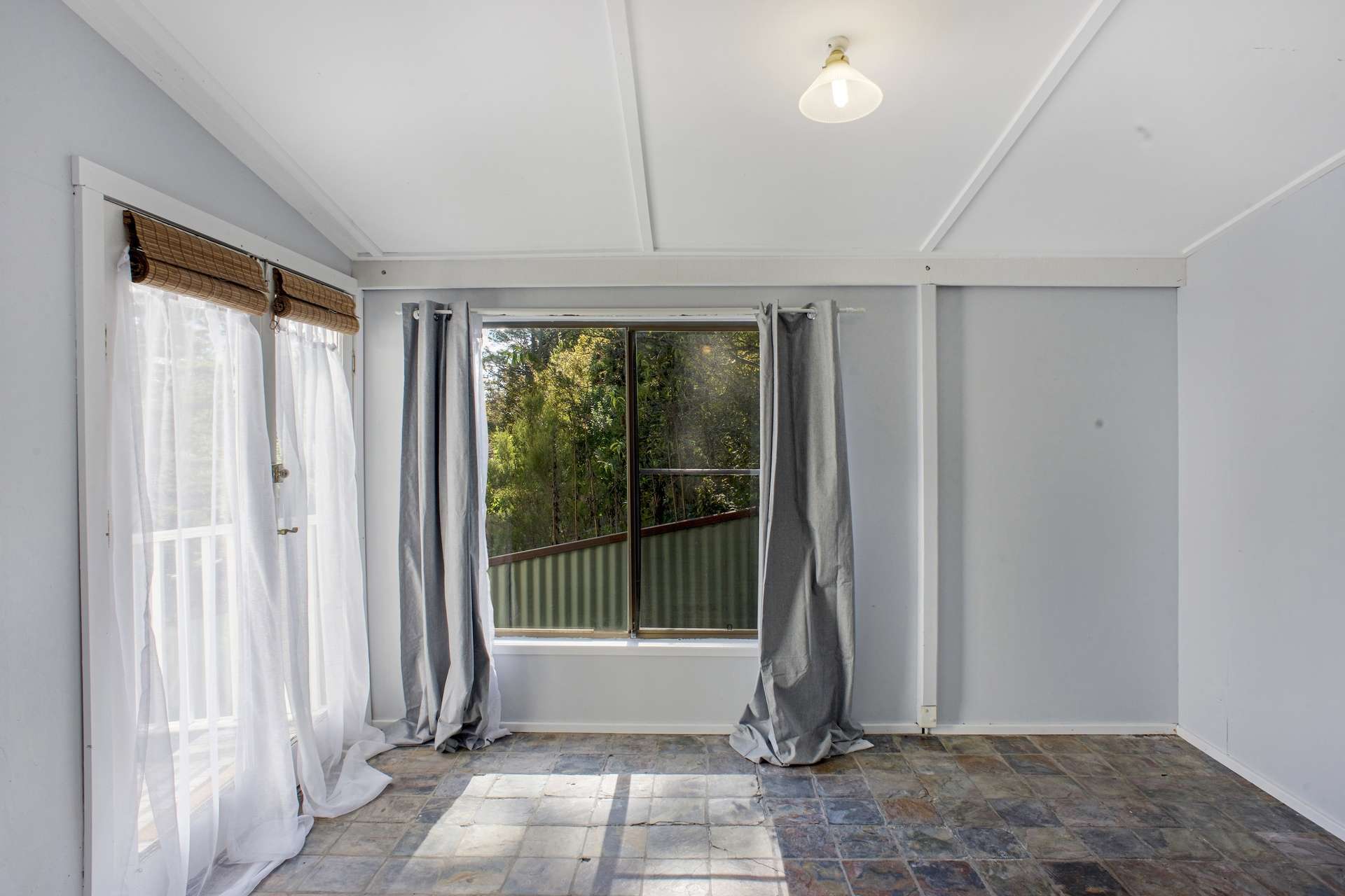 28 Freelander Avenue, Katoomba, NSW 2780 AUS