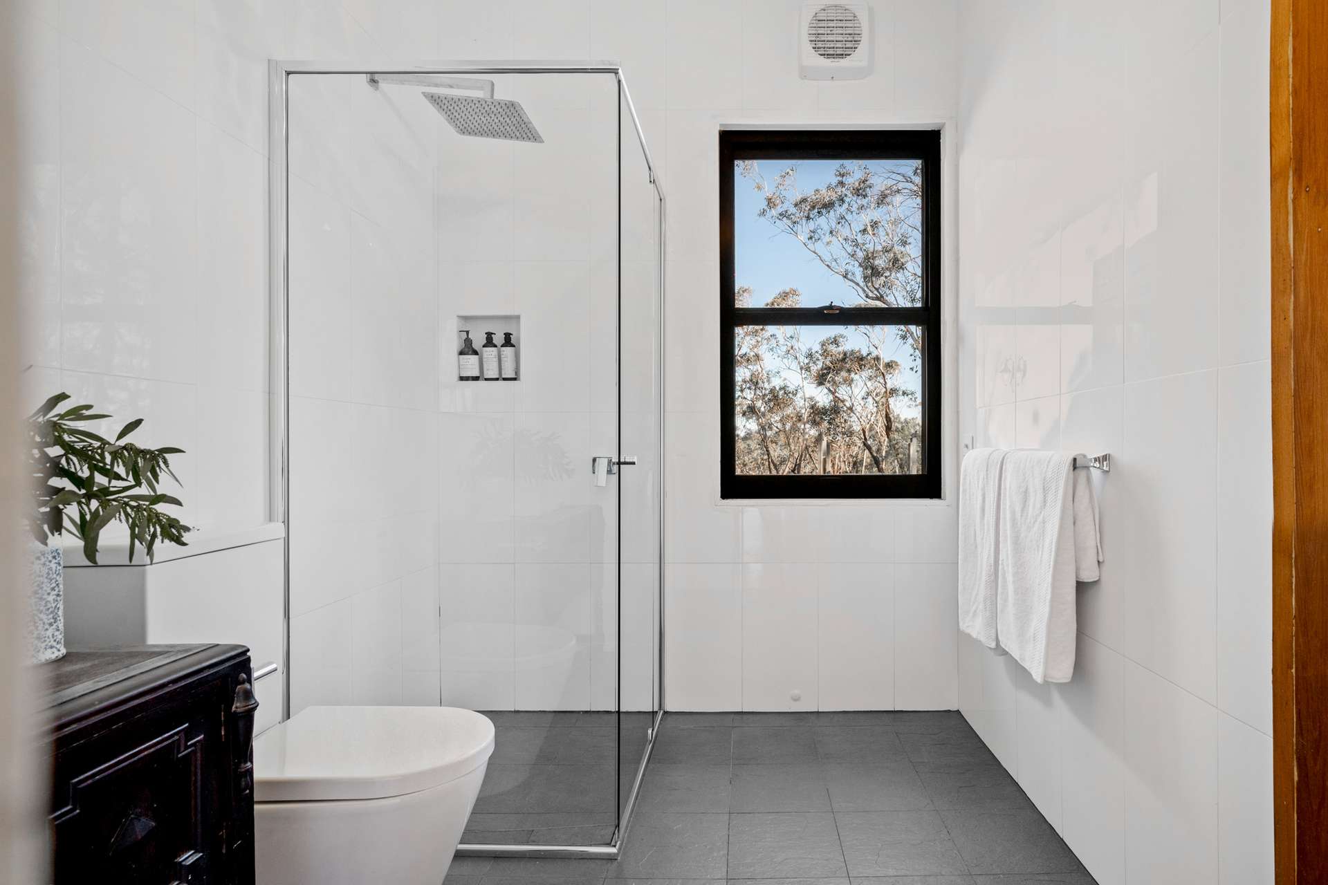 24 Yester Road, Wentworth Falls, NSW 2782 AUS