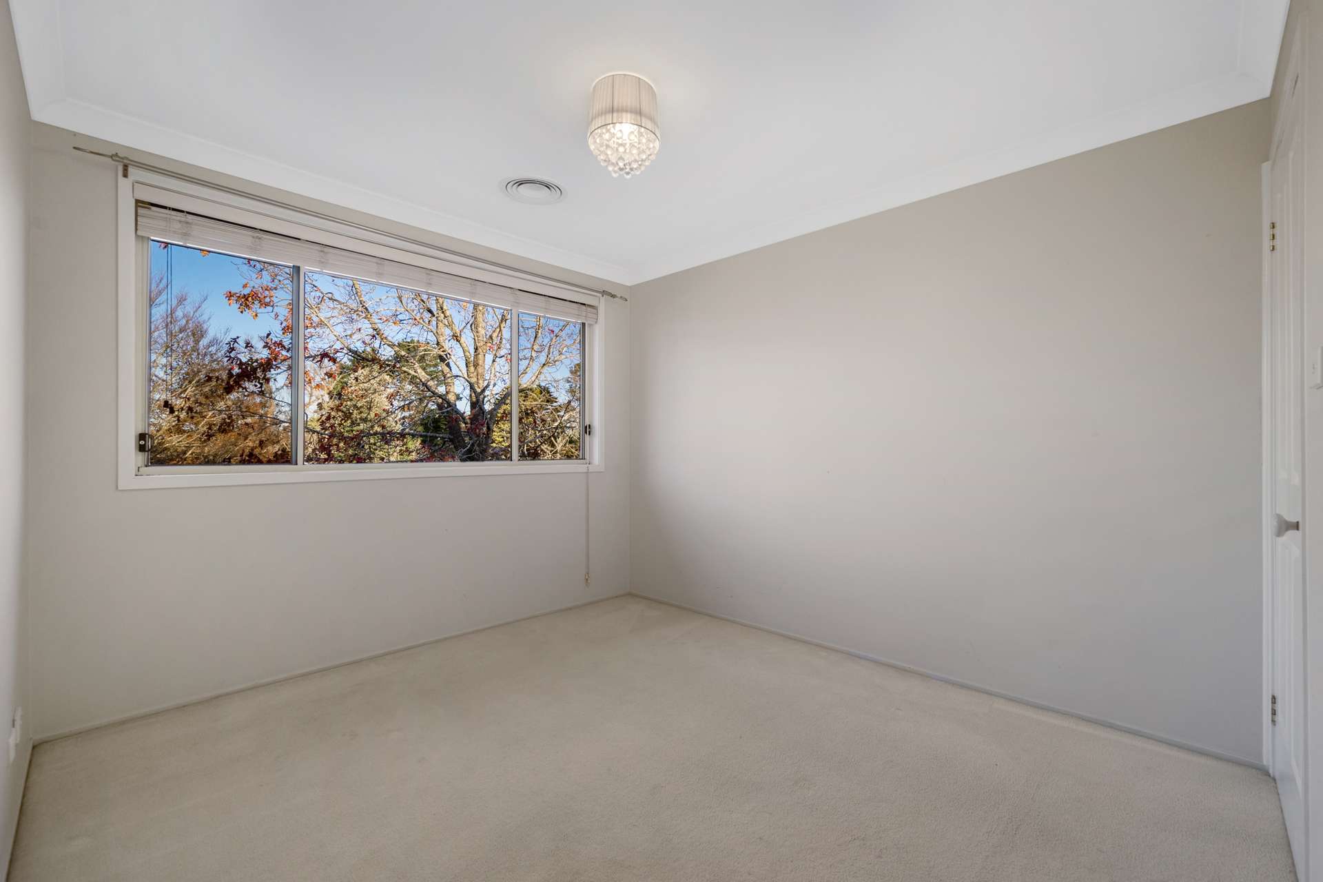 48 Dalrymple Avenue, Wentworth Falls, NSW 2782 AUS