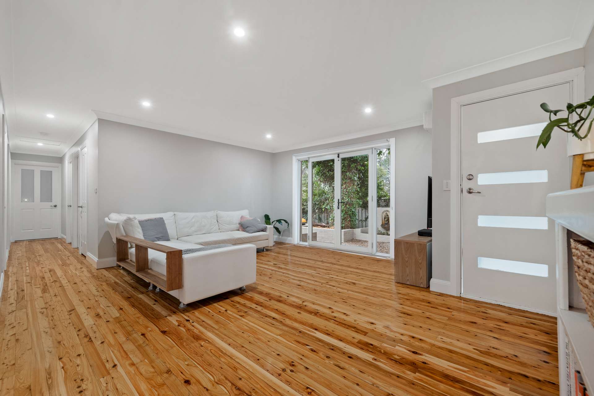 32 Paris Parade, Katoomba, NSW 2780 AUS