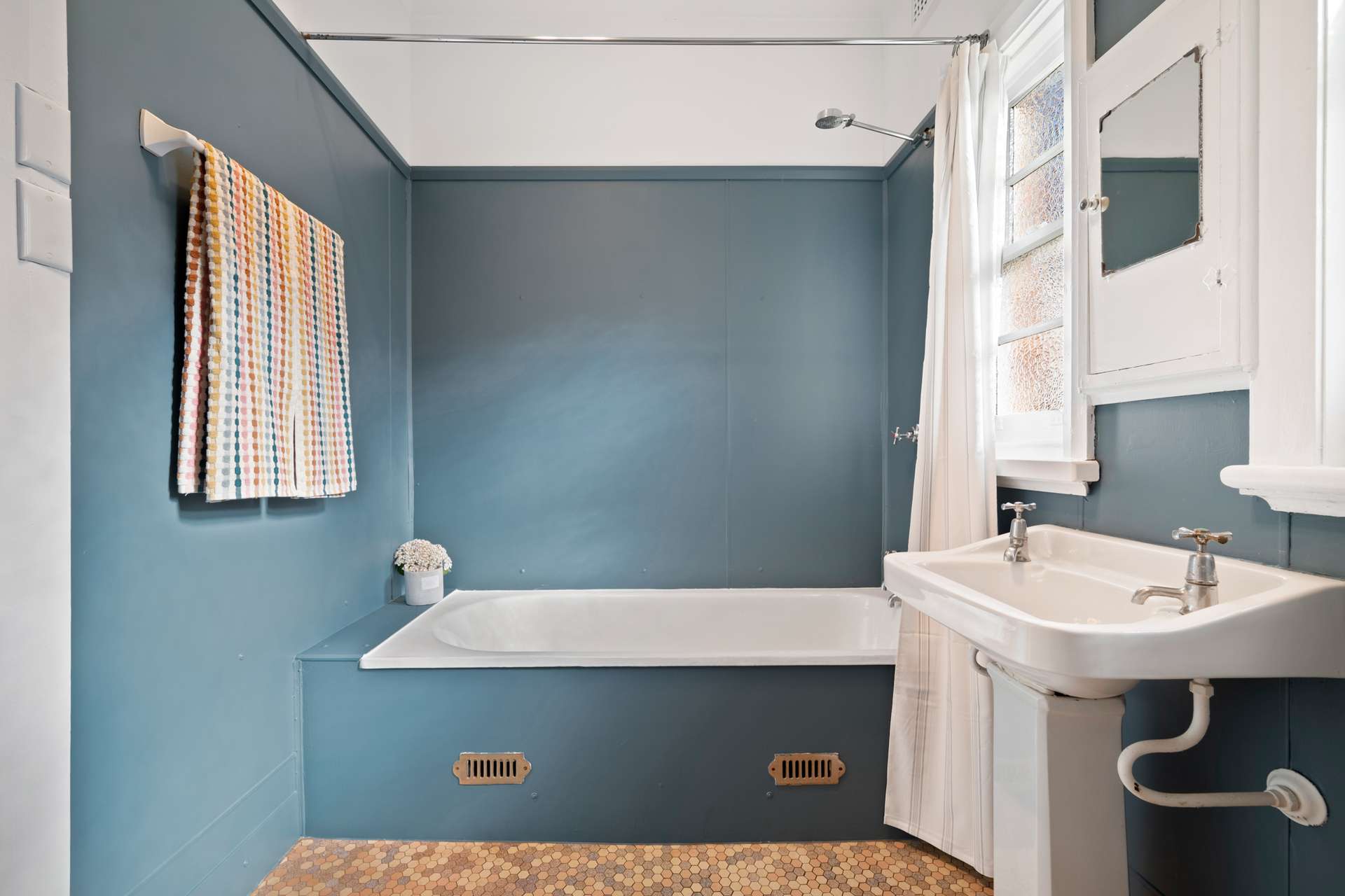 22 Clissold Street, Katoomba, NSW 2780 AUS