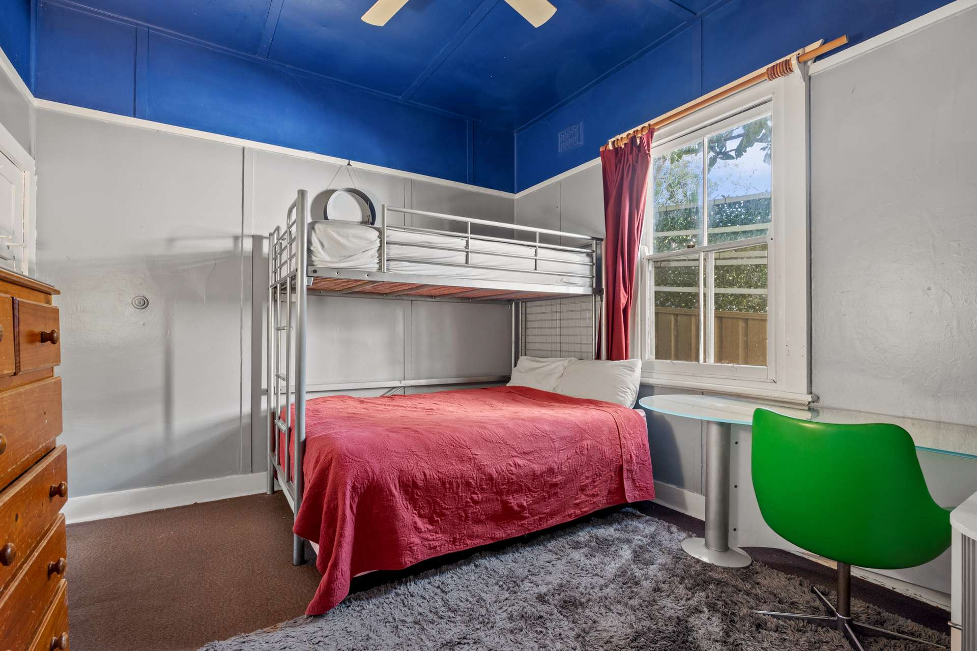 12 Neale Street, Katoomba, NSW 2780 AUS