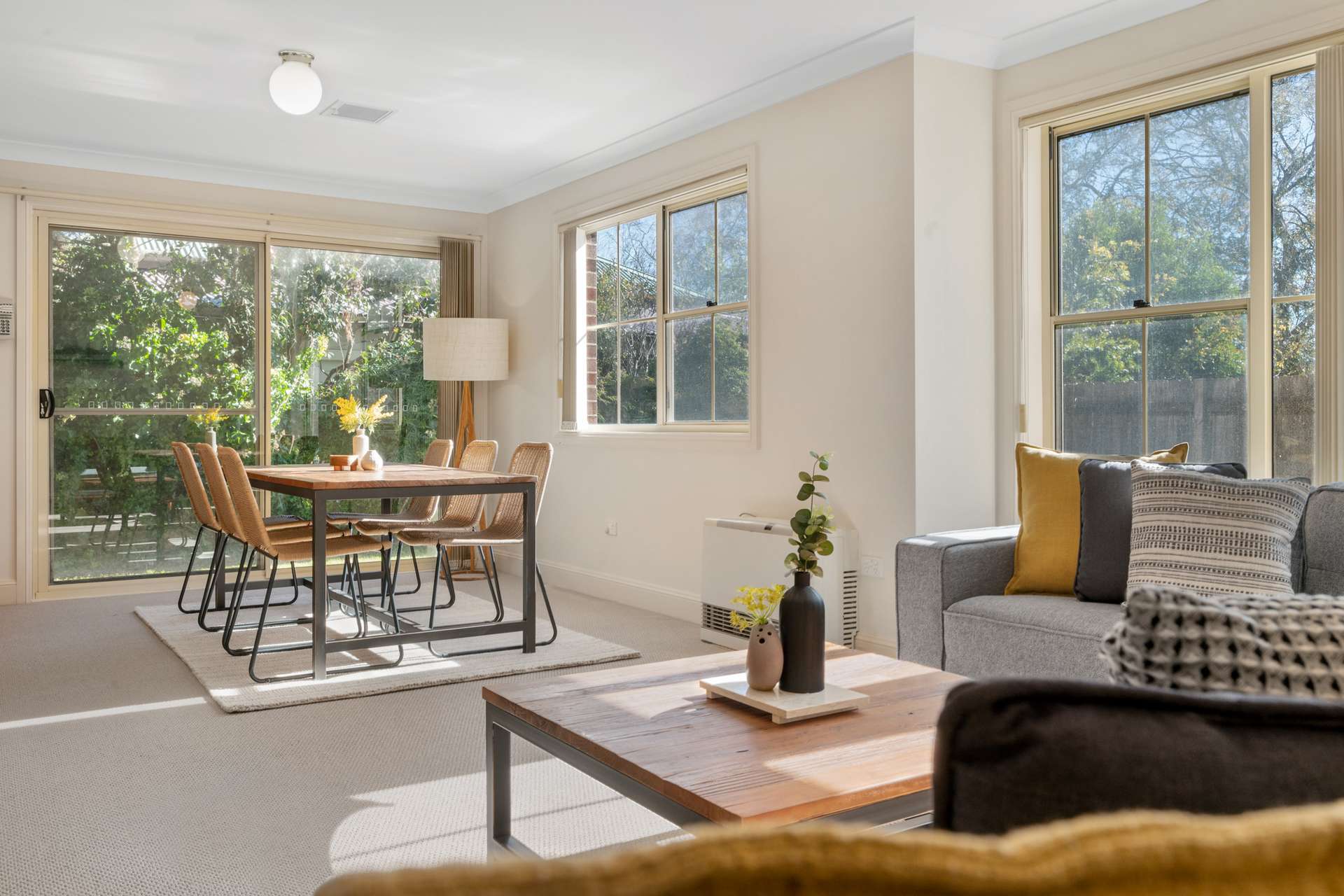 2/7 Fitzstubbs Avenue, Wentworth Falls, NSW 2782 AUS
