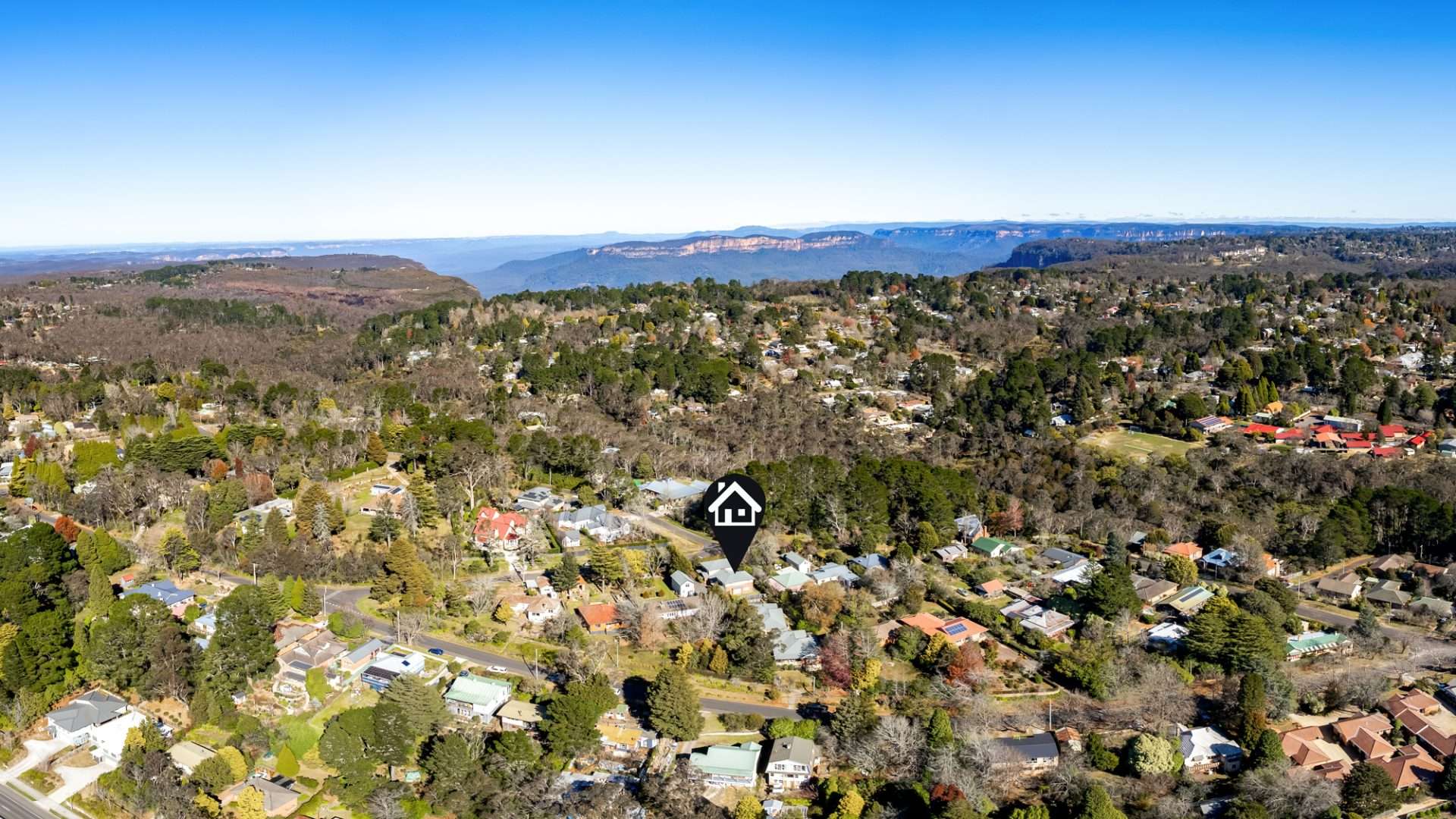 2/7 Fitzstubbs Avenue, Wentworth Falls, NSW 2782 AUS