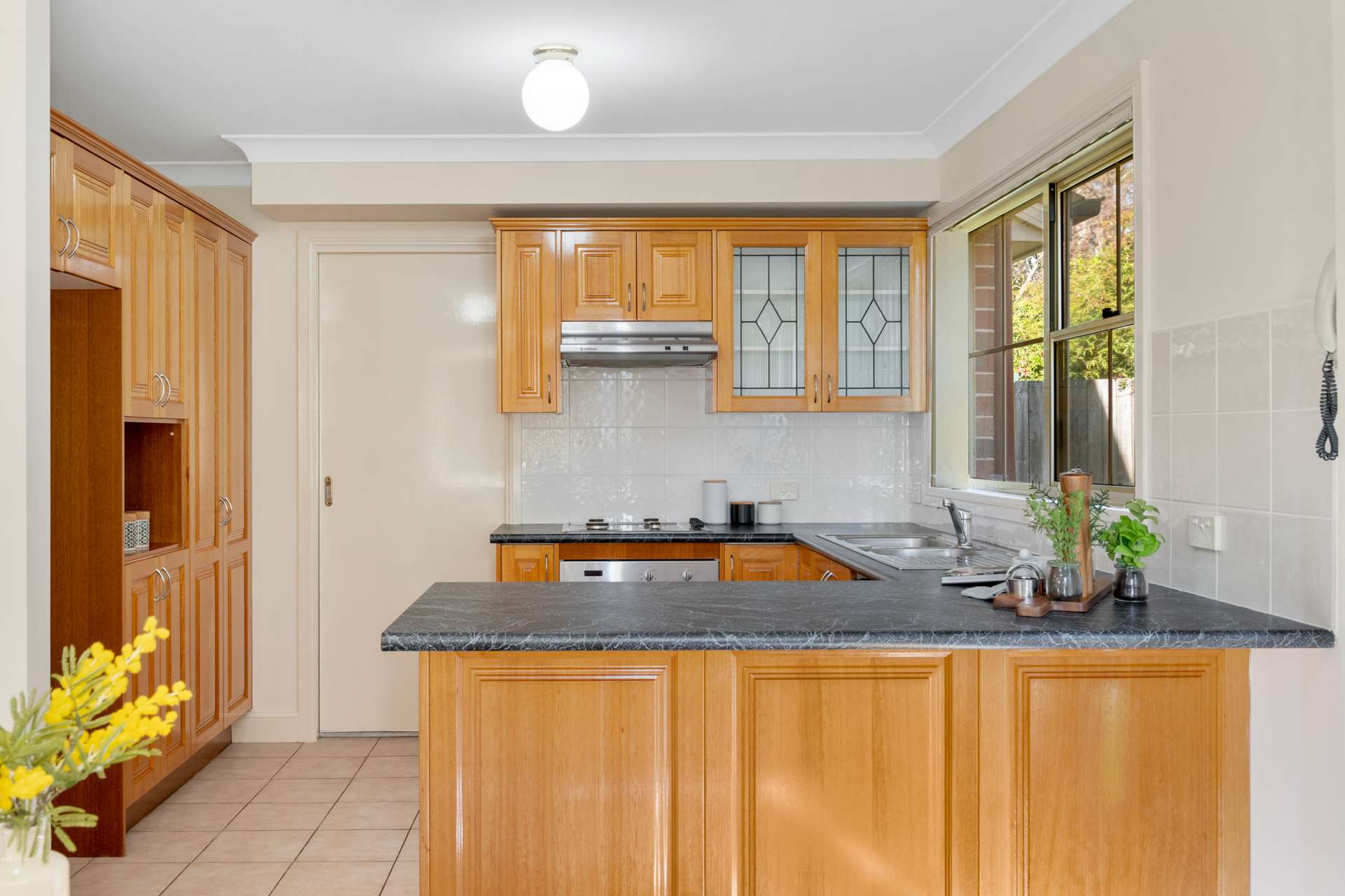 2/7 Fitzstubbs Avenue, Wentworth Falls, NSW 2782 AUS
