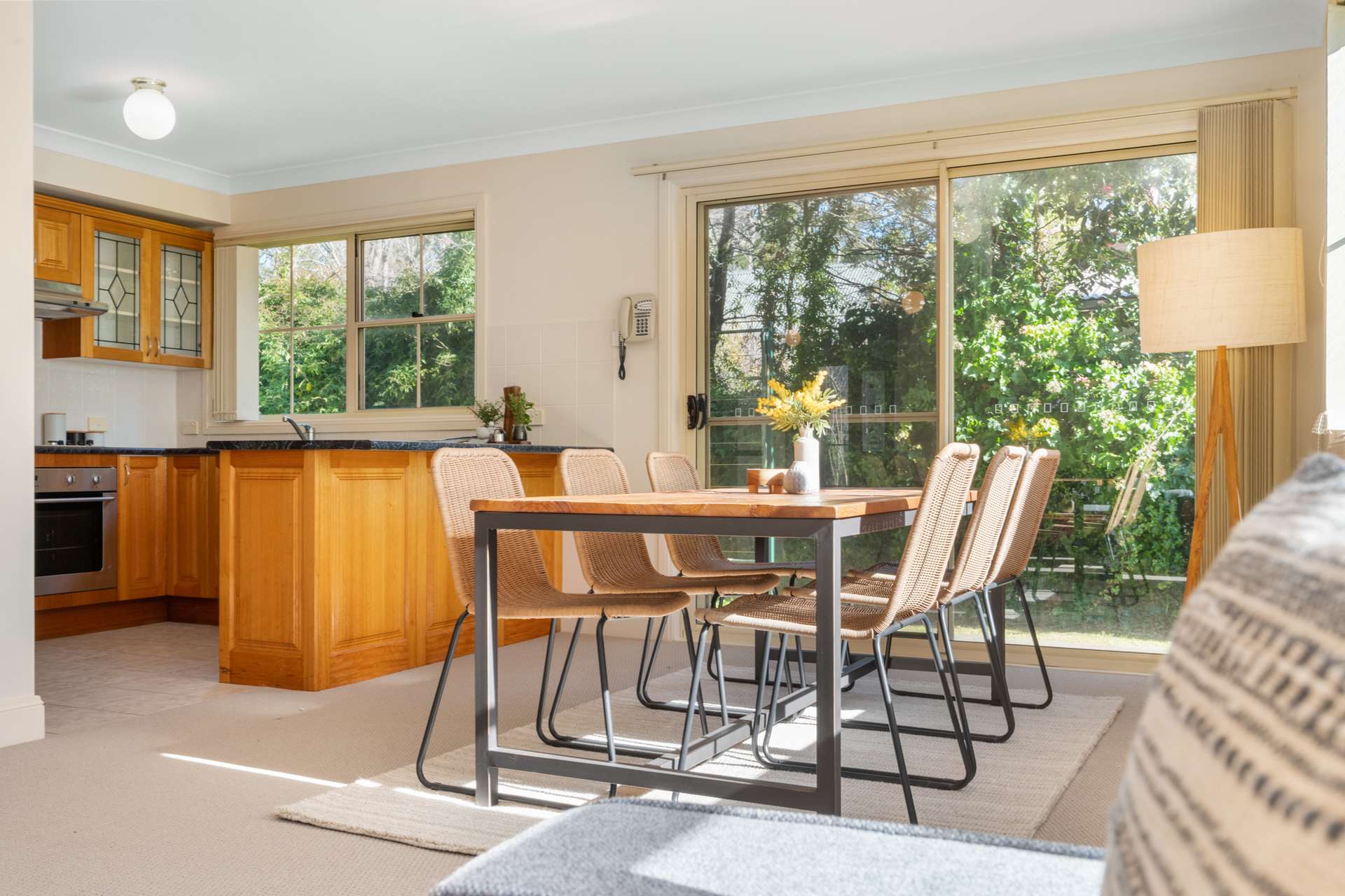 2/7 Fitzstubbs Avenue, Wentworth Falls, NSW 2782 AUS