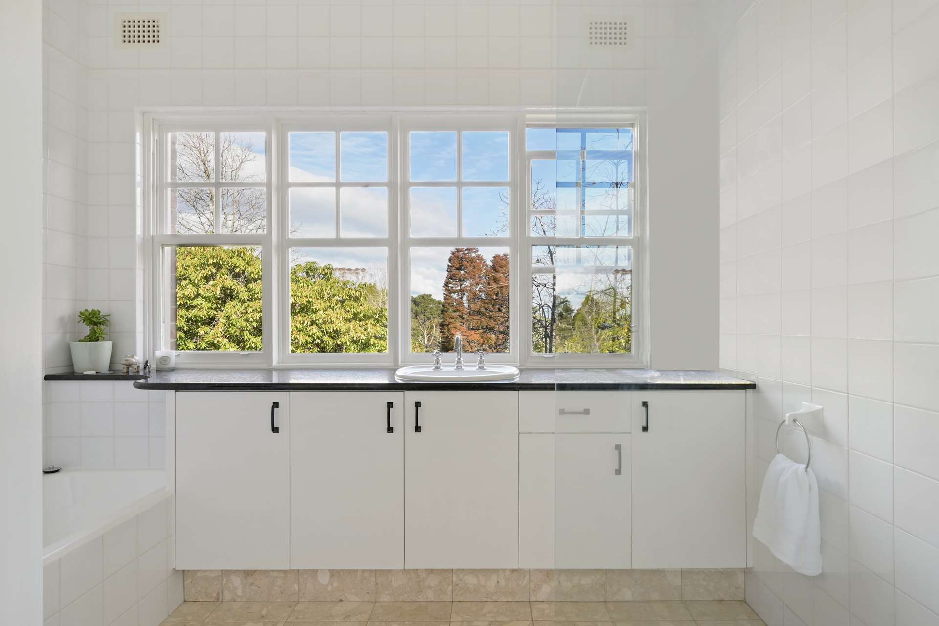 9 Lachlan Avenue, Leura, NSW 2780 AUS