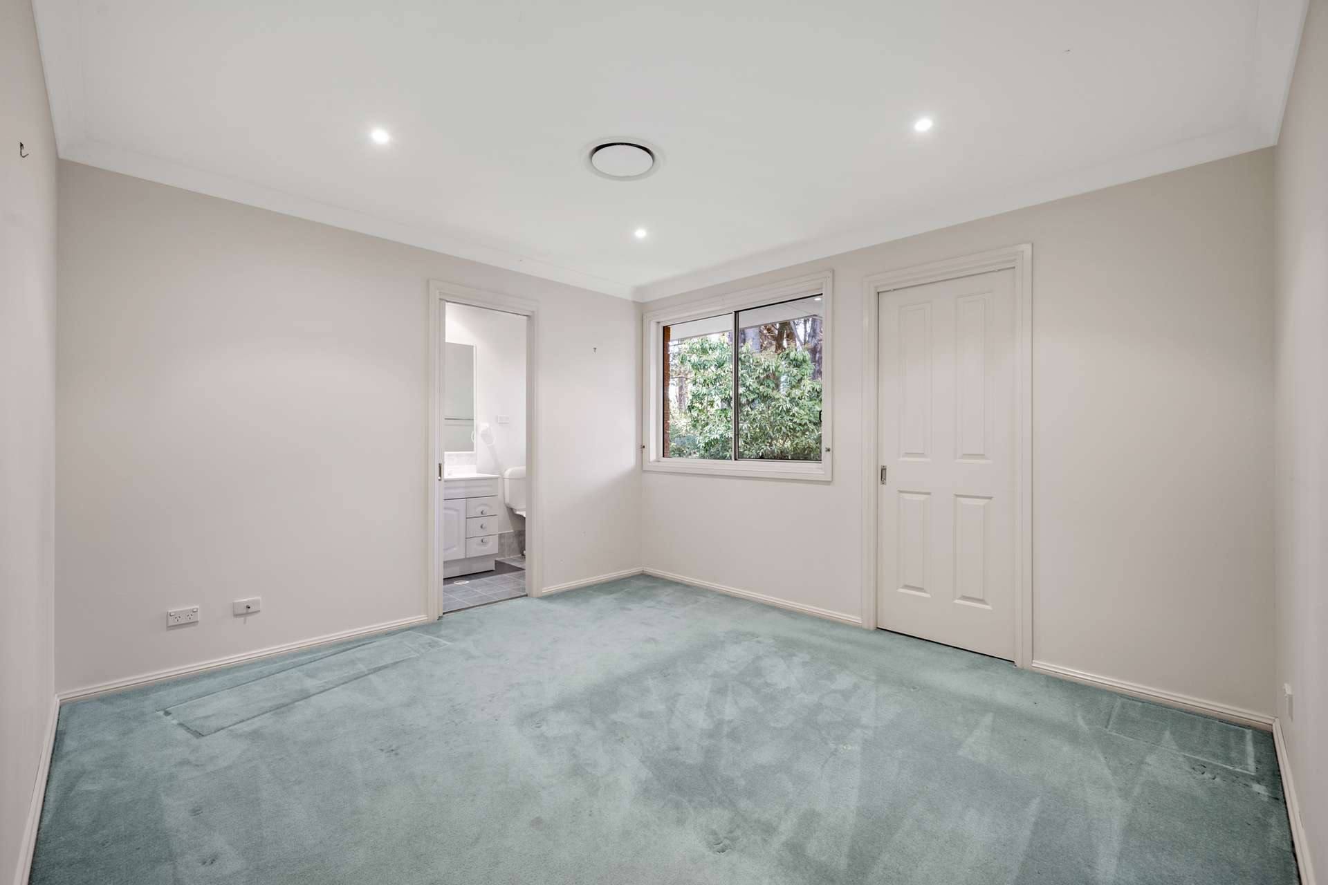 11 John Street, Wentworth Falls, NSW 2782 AUS