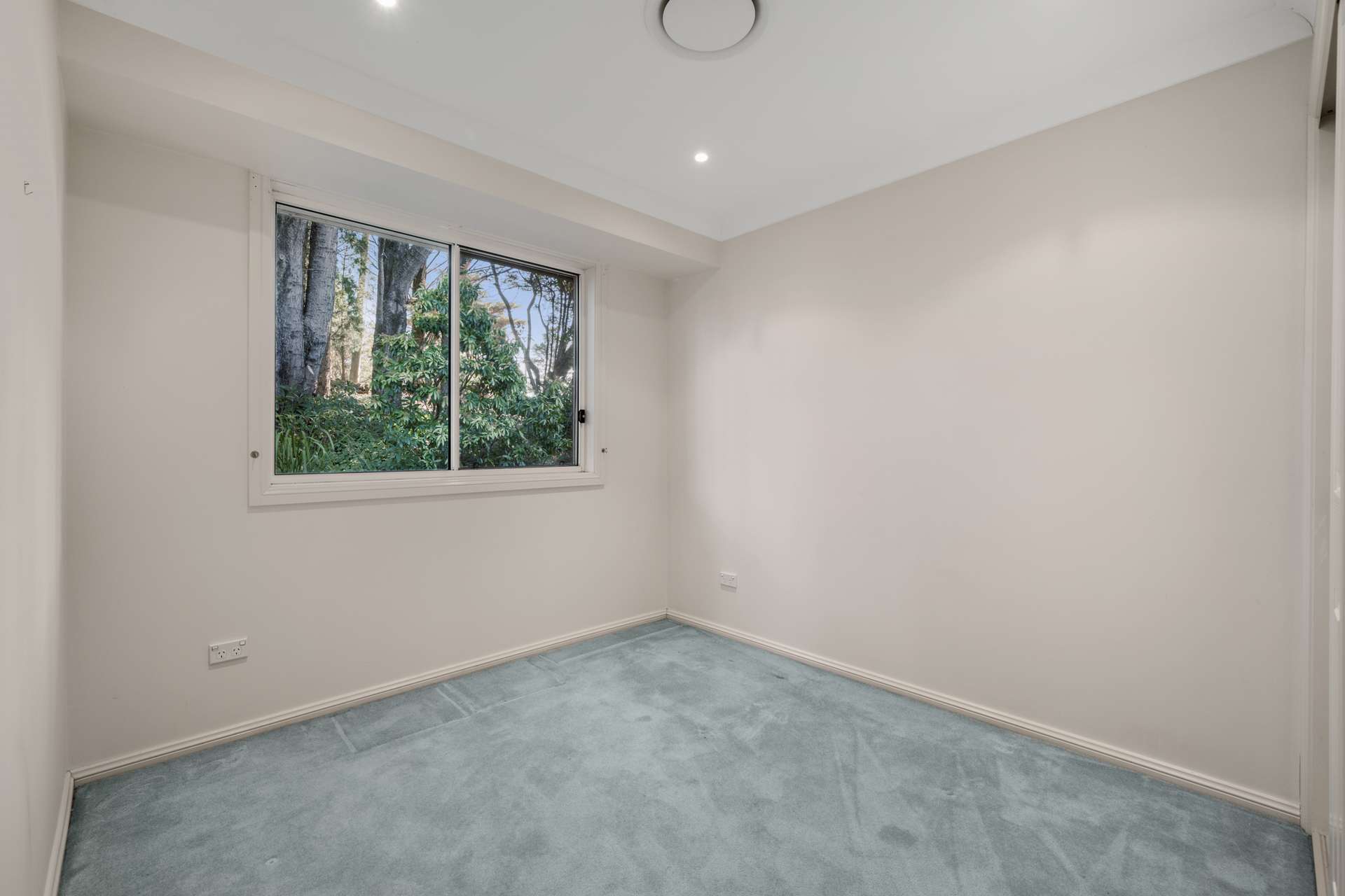 11 John Street, Wentworth Falls, NSW 2782 AUS