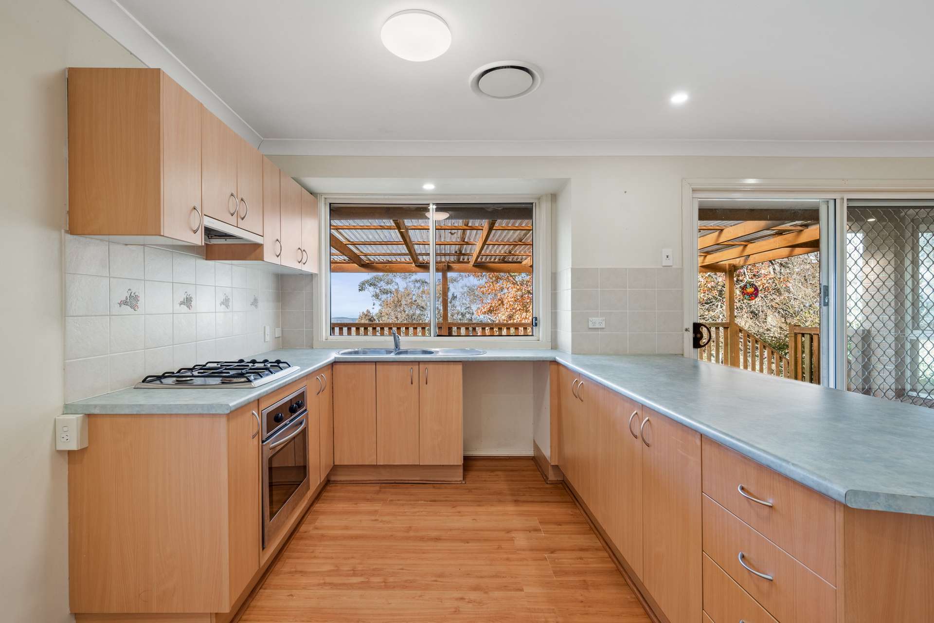 11 John Street, Wentworth Falls, NSW 2782 AUS