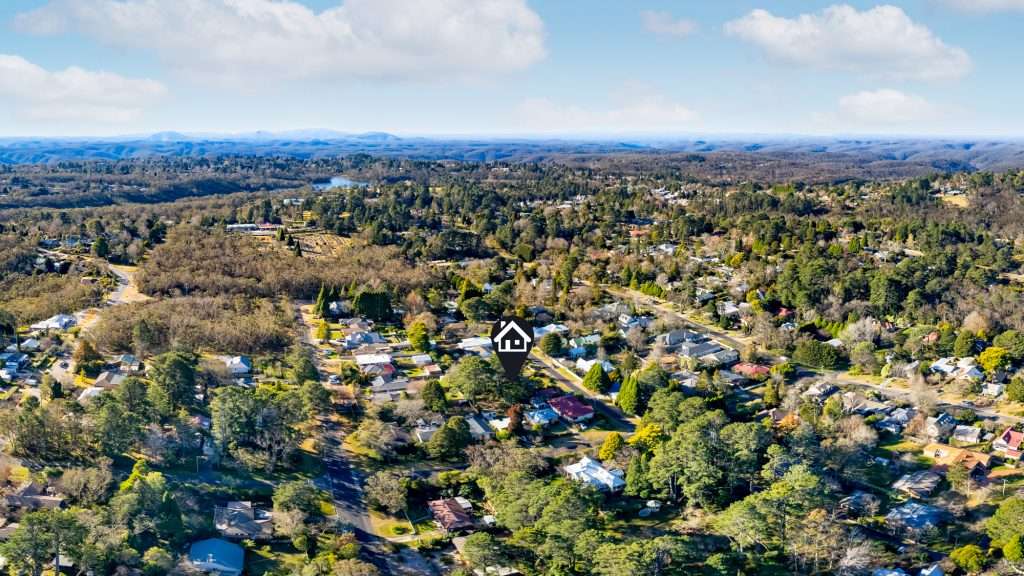 17 Murphys Lane, Wentworth Falls, NSW 2782 AUS