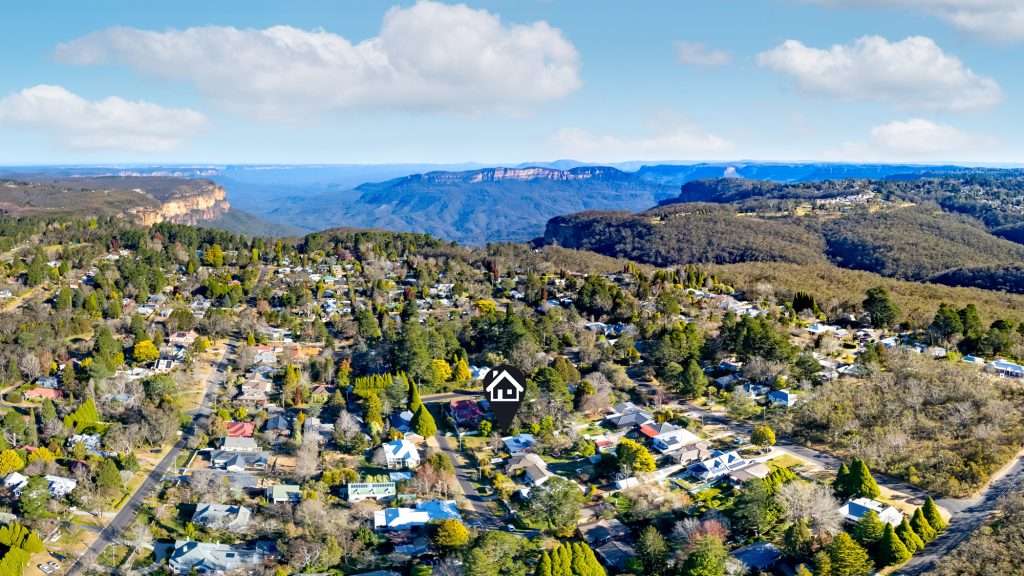 17 Murphys Lane, Wentworth Falls, NSW 2782 AUS