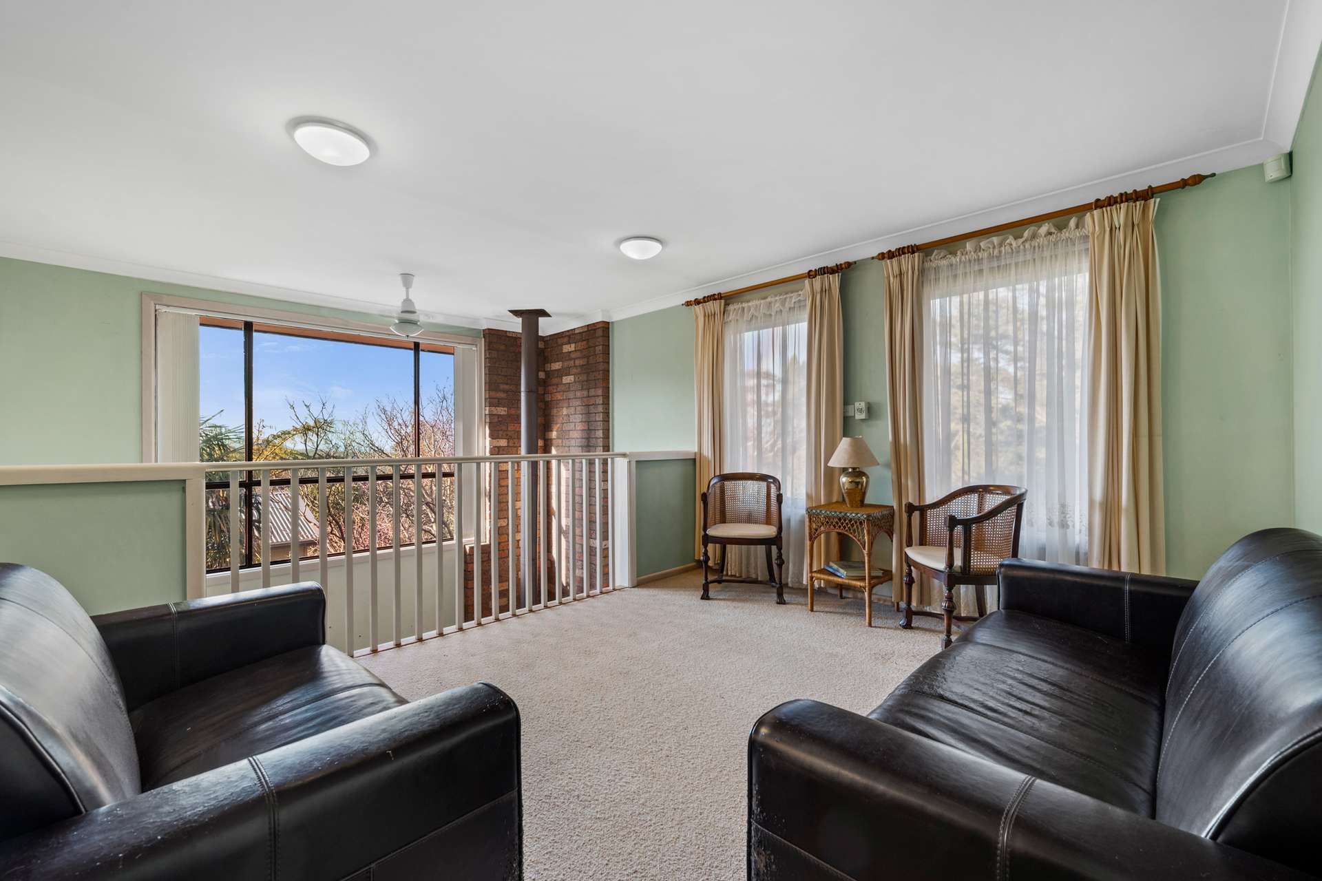 6 Sunnyside Avenue, Wentworth Falls, NSW 2782 AUS