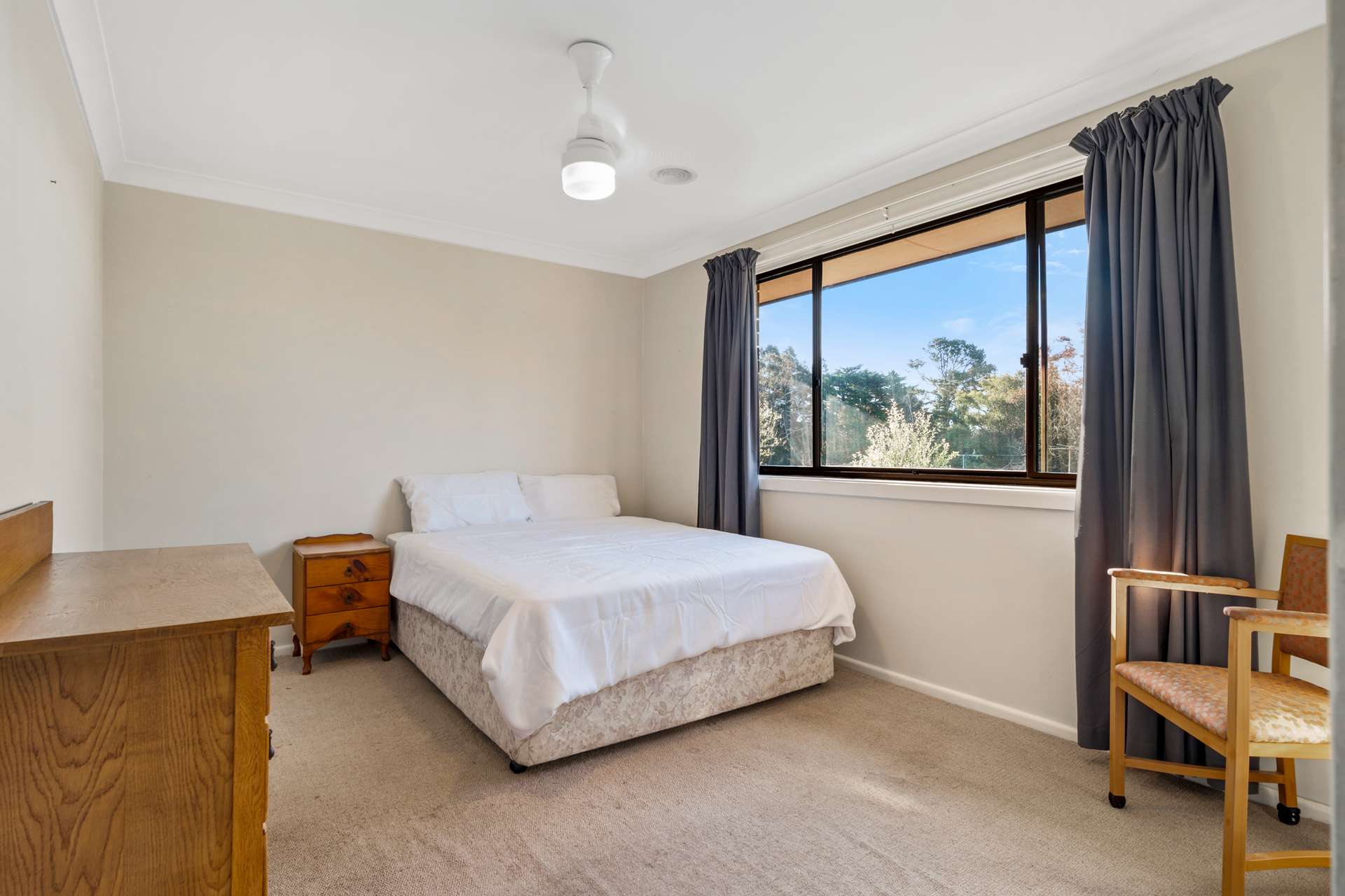 6 Sunnyside Avenue, Wentworth Falls, NSW 2782 AUS