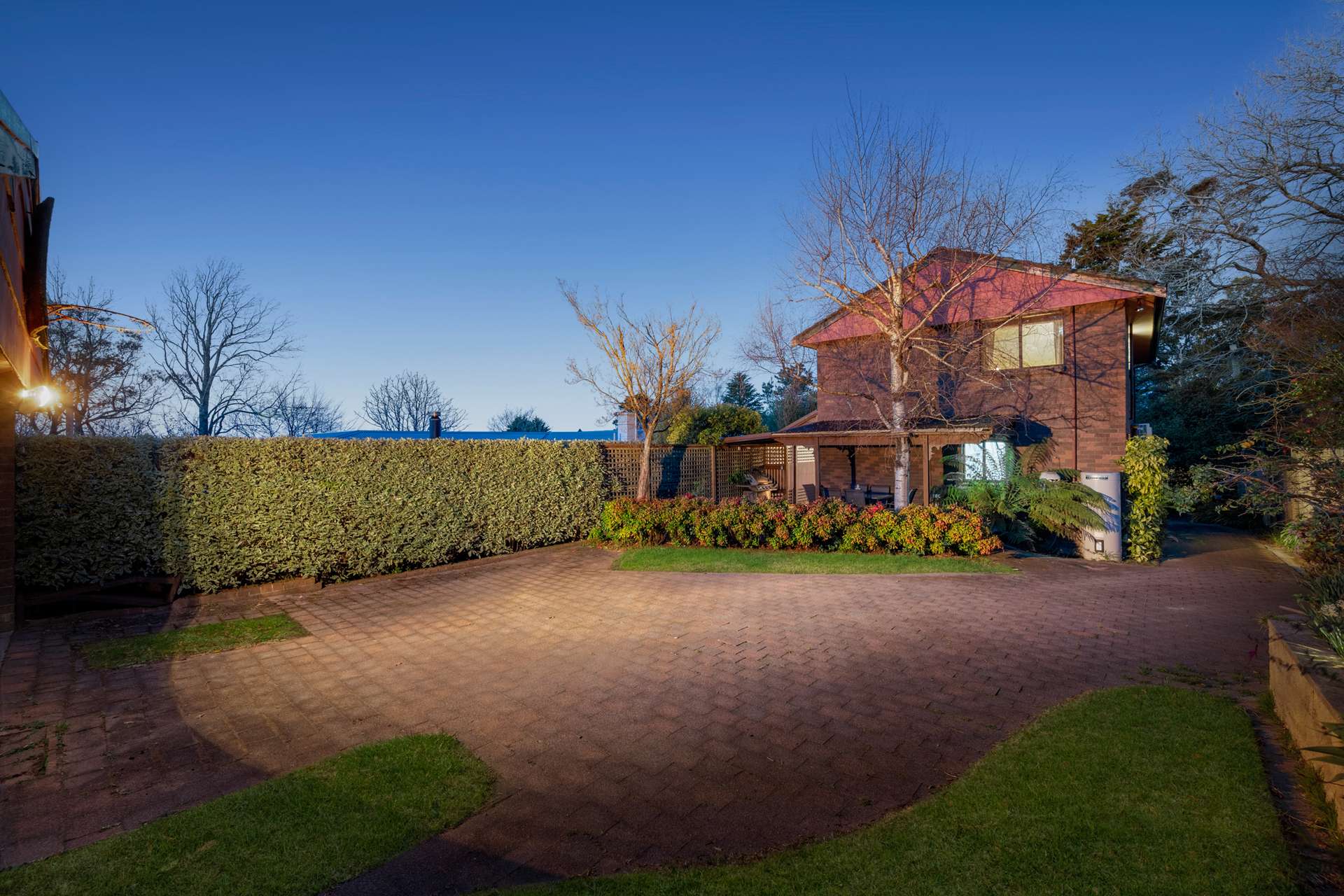 6 Sunnyside Avenue, Wentworth Falls, NSW 2782 AUS