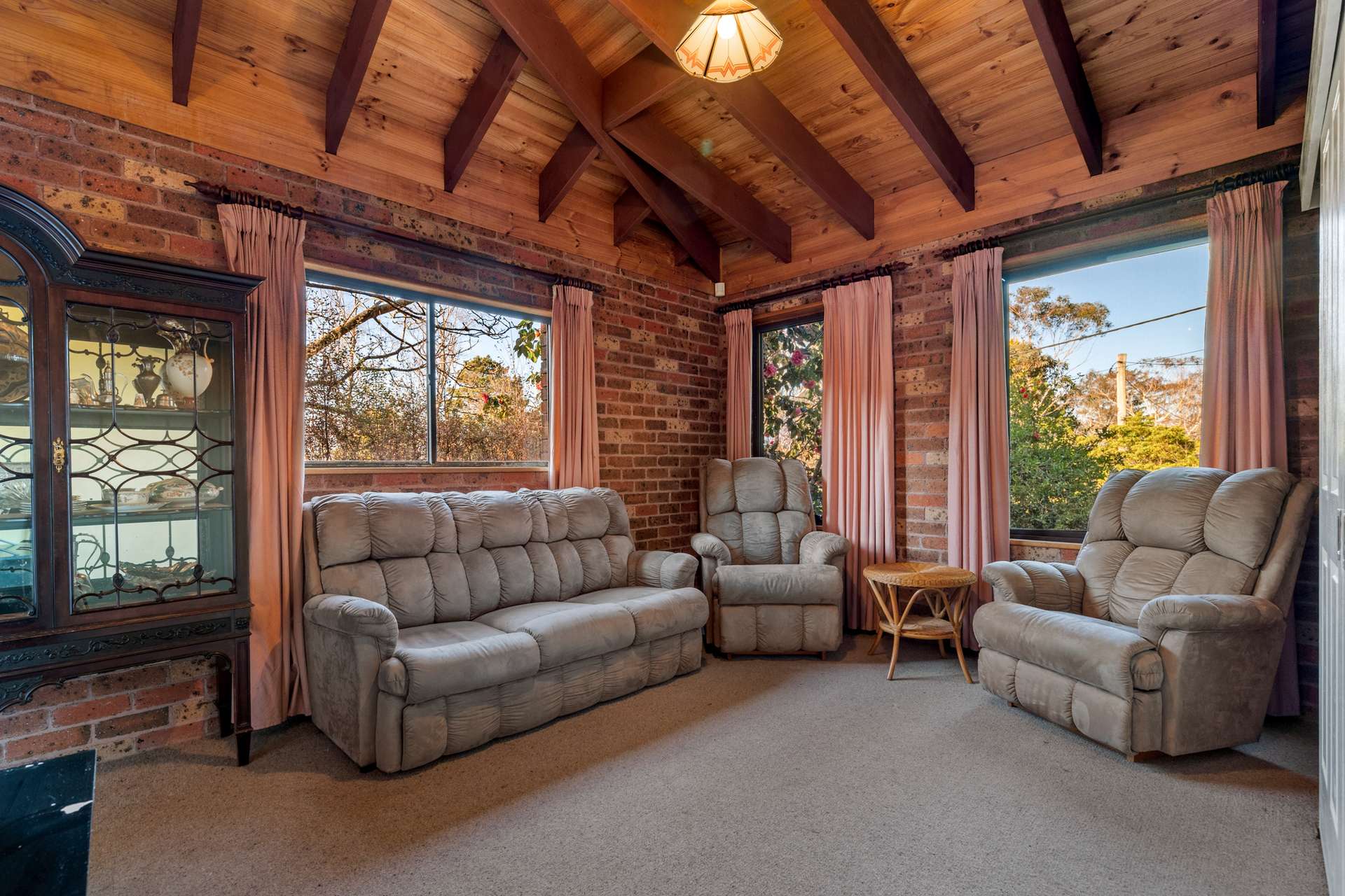 6 Sunnyside Avenue, Wentworth Falls, NSW 2782 AUS