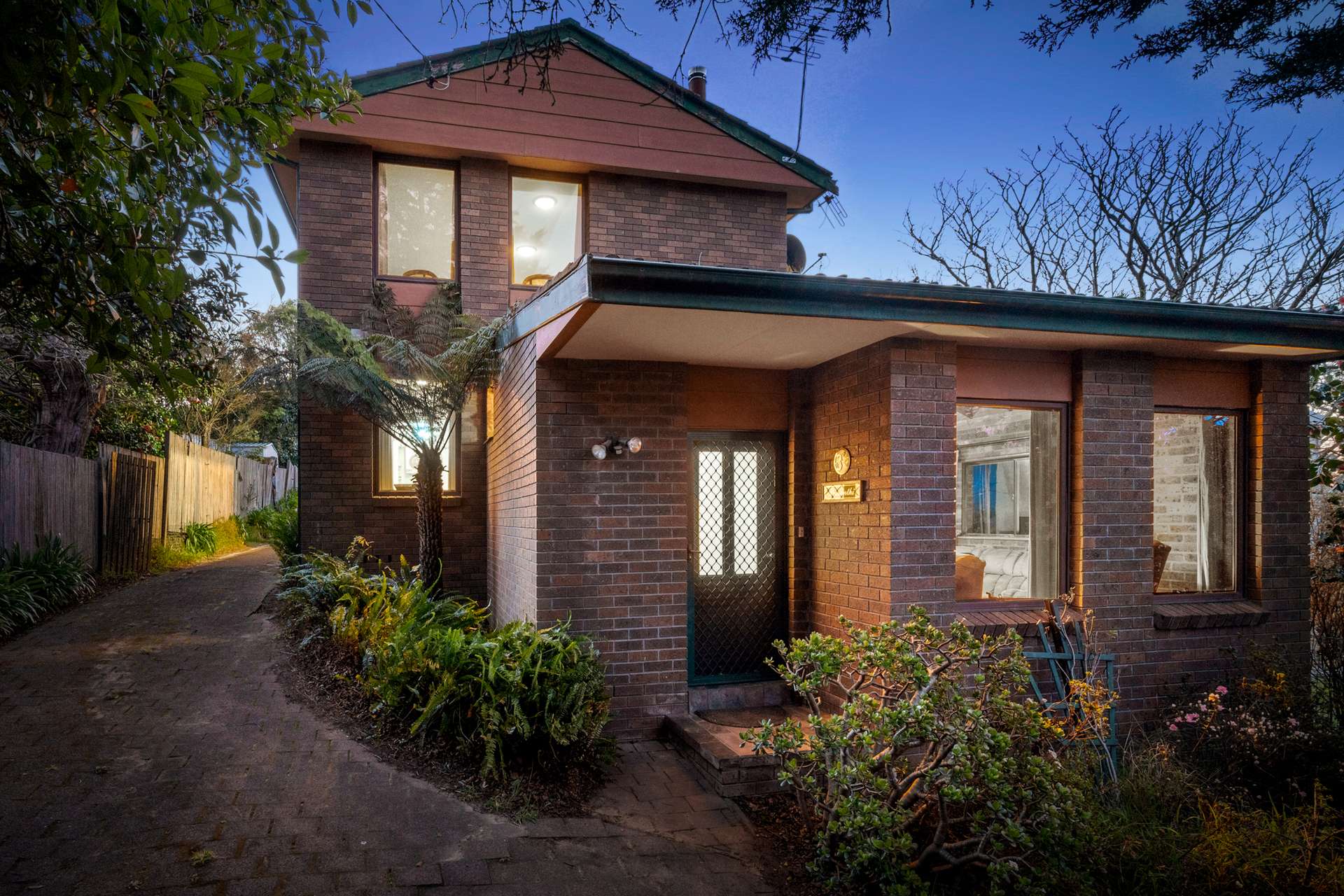 6 Sunnyside Avenue, Wentworth Falls, NSW 2782 AUS