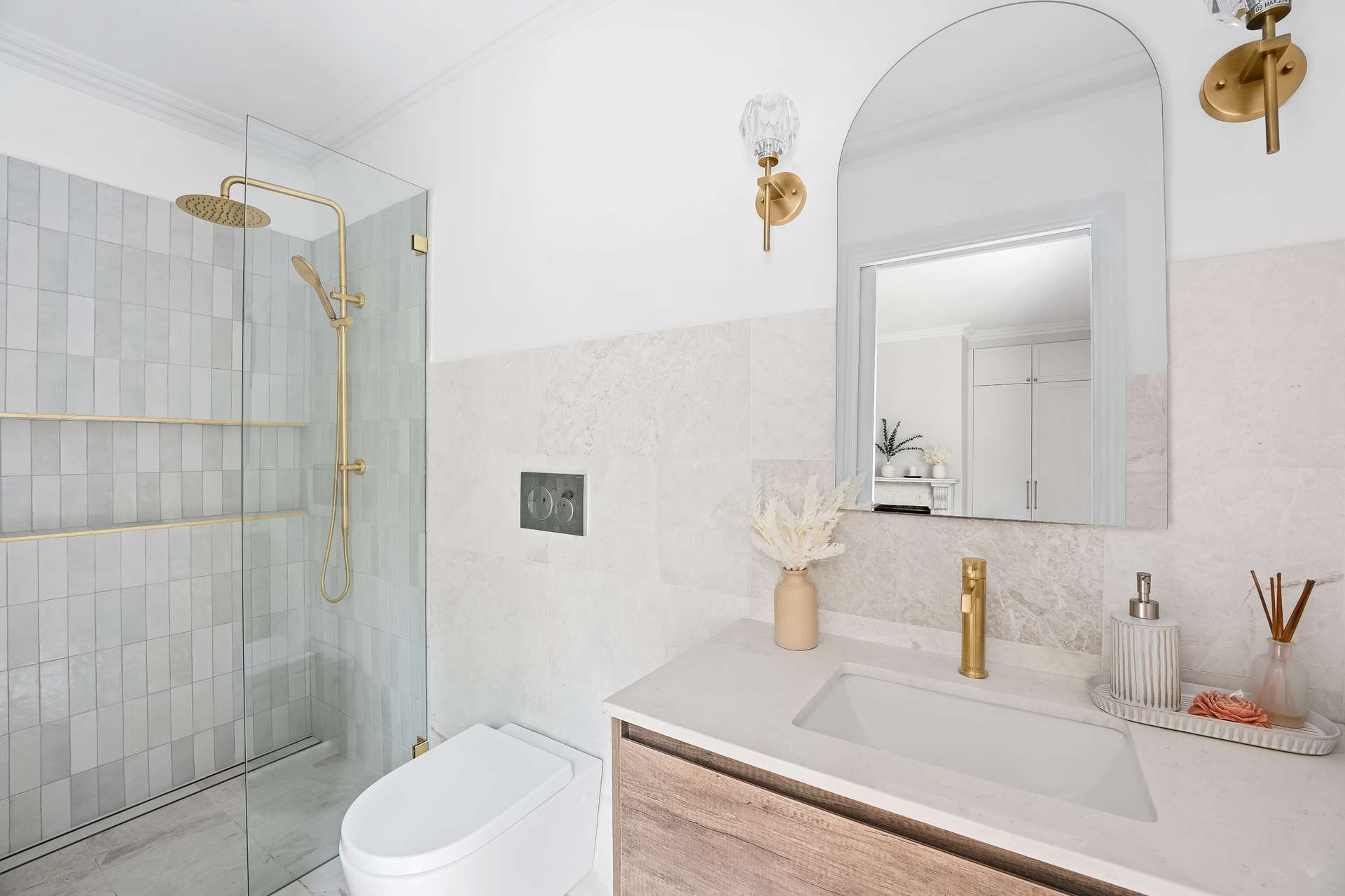 126 Falls Road, Wentworth Falls, NSW 2782 AUS