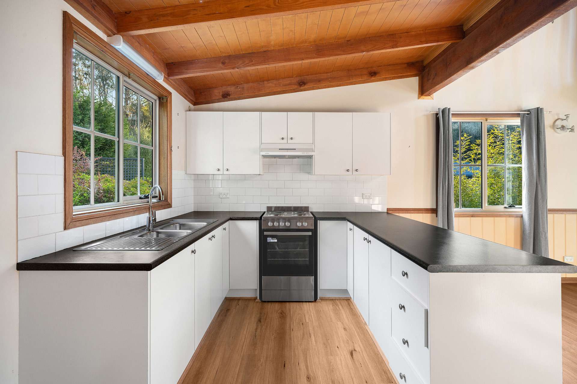 8 Strathearn Road, Leura, NSW 2780 AUS