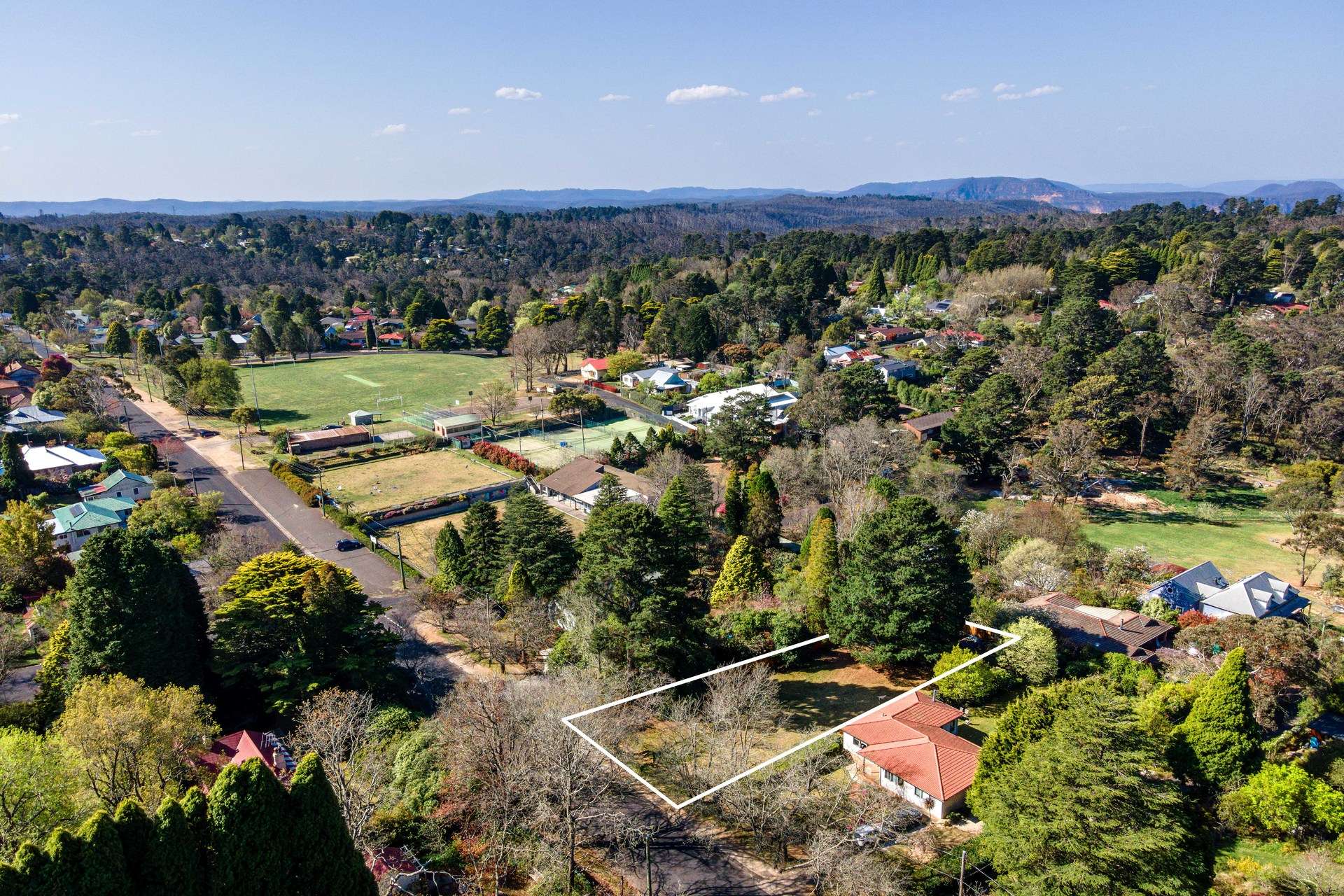 21 Clanwilliam Street, Blackheath, NSW 2785 AUS