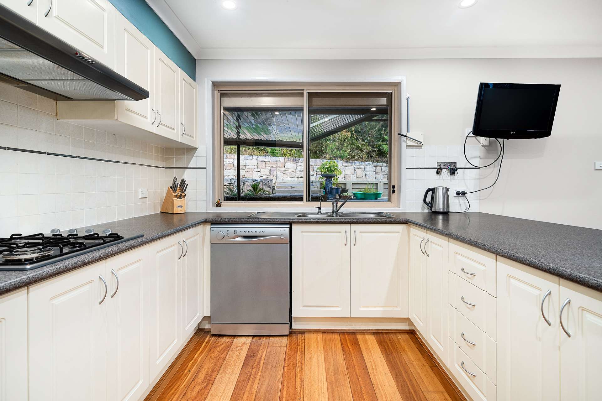 24 Log Bridge Place, Hazelbrook, NSW 2779 AUS