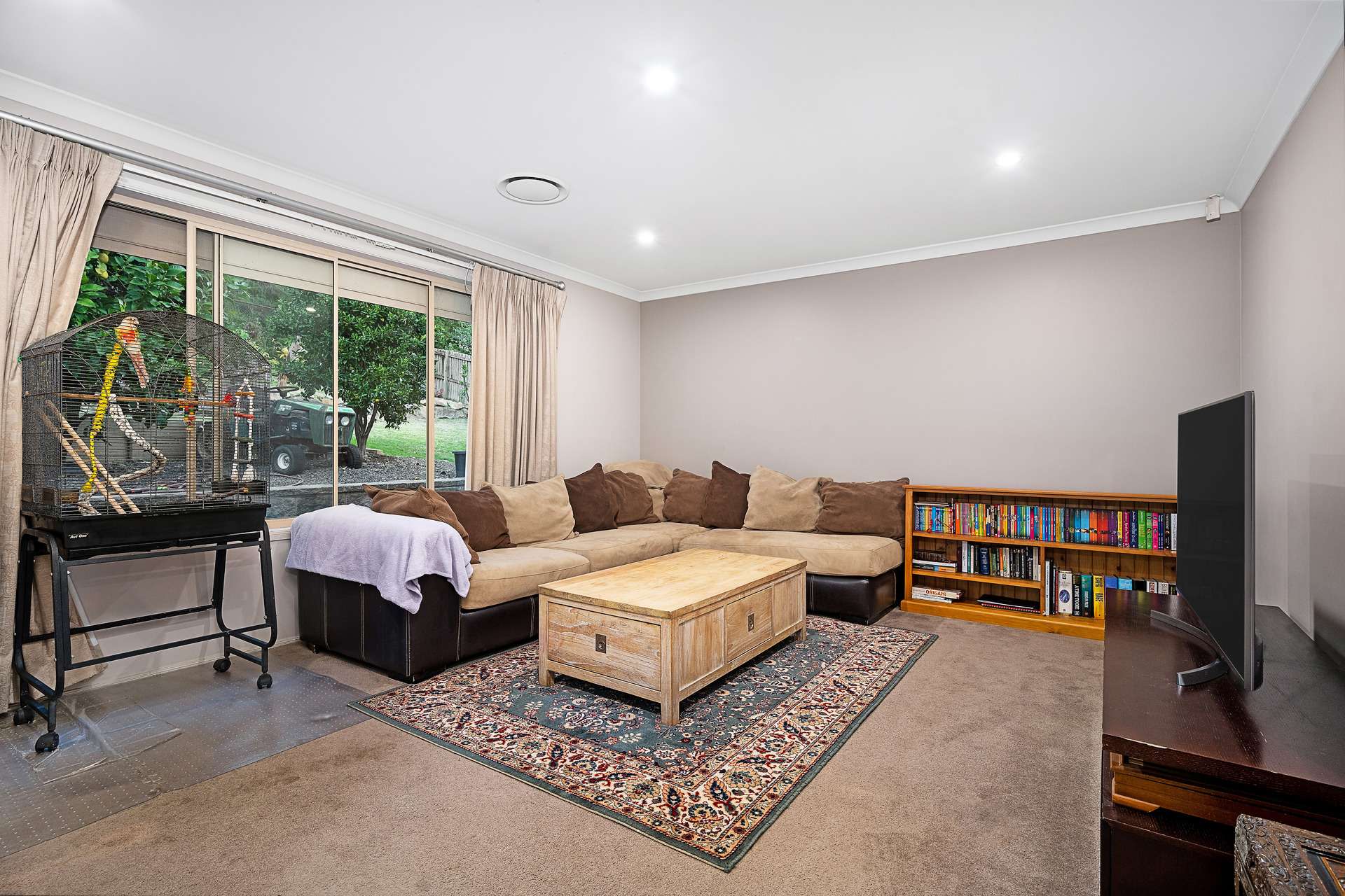 24 Log Bridge Place, Hazelbrook, NSW 2779 AUS
