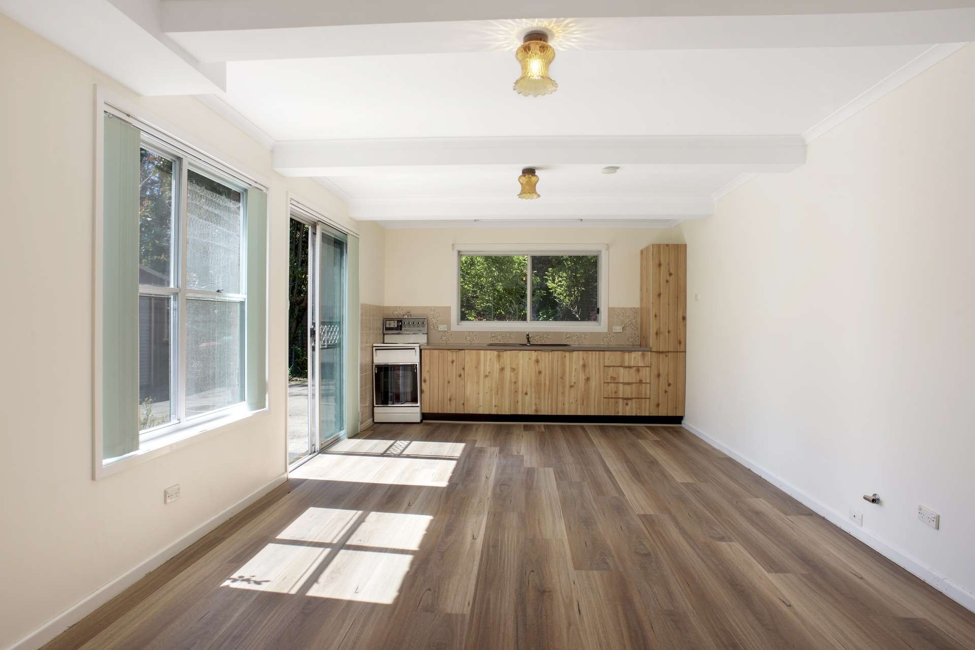 8 Sixth Avenue, Katoomba, NSW 2780 AUS