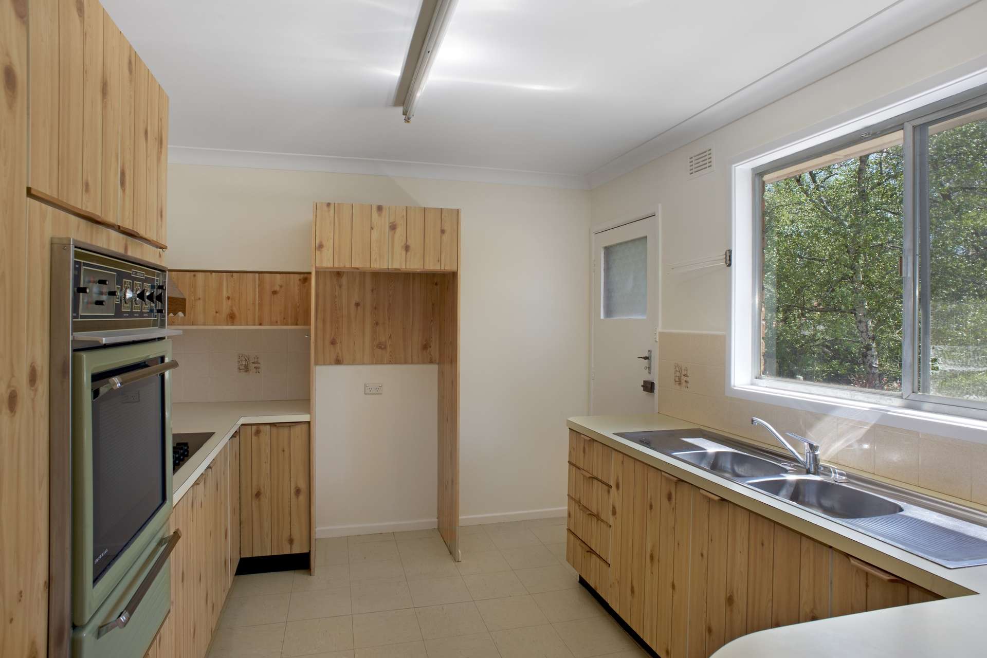 8 Sixth Avenue, Katoomba, NSW 2780 AUS