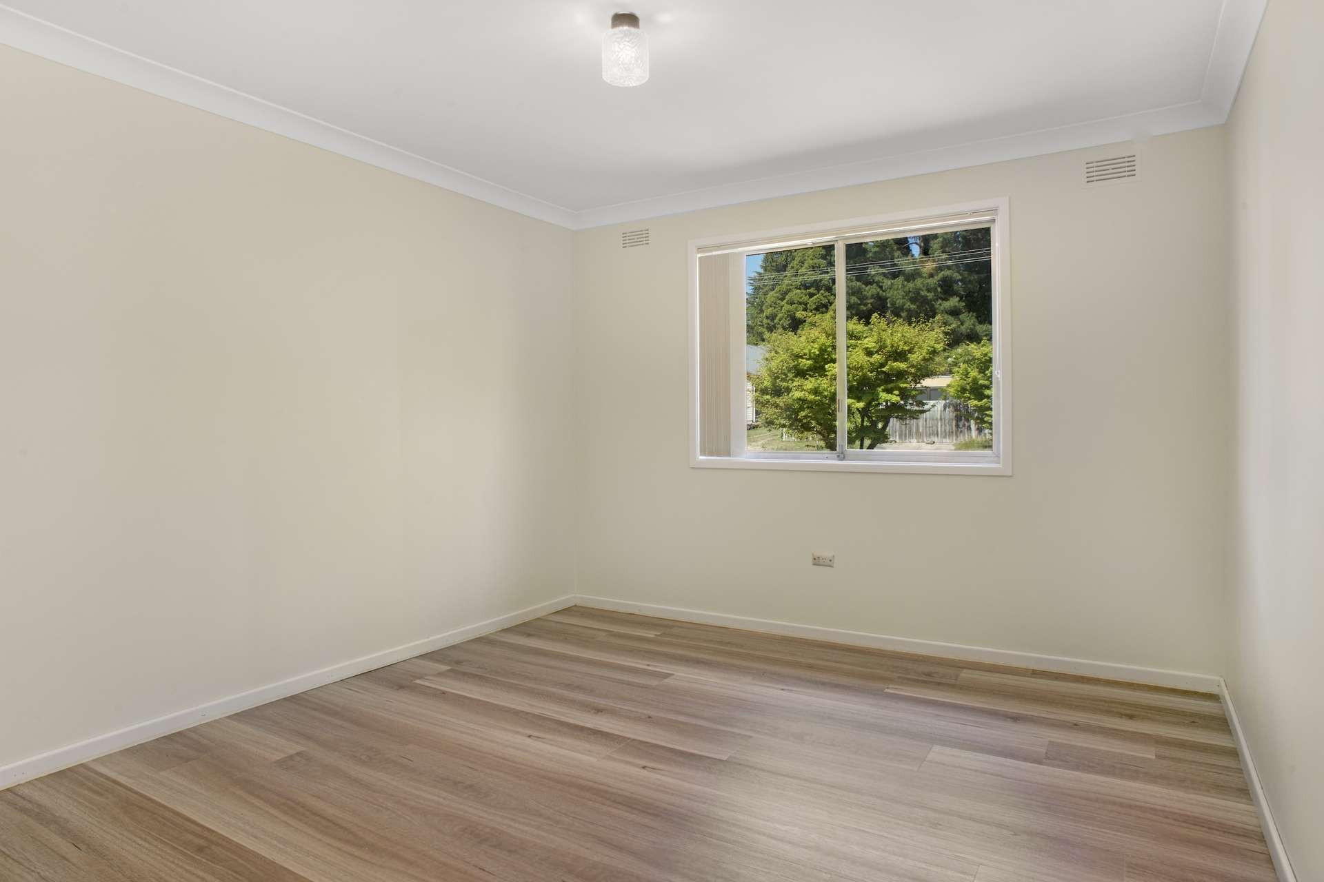 8 Sixth Avenue, Katoomba, NSW 2780 AUS