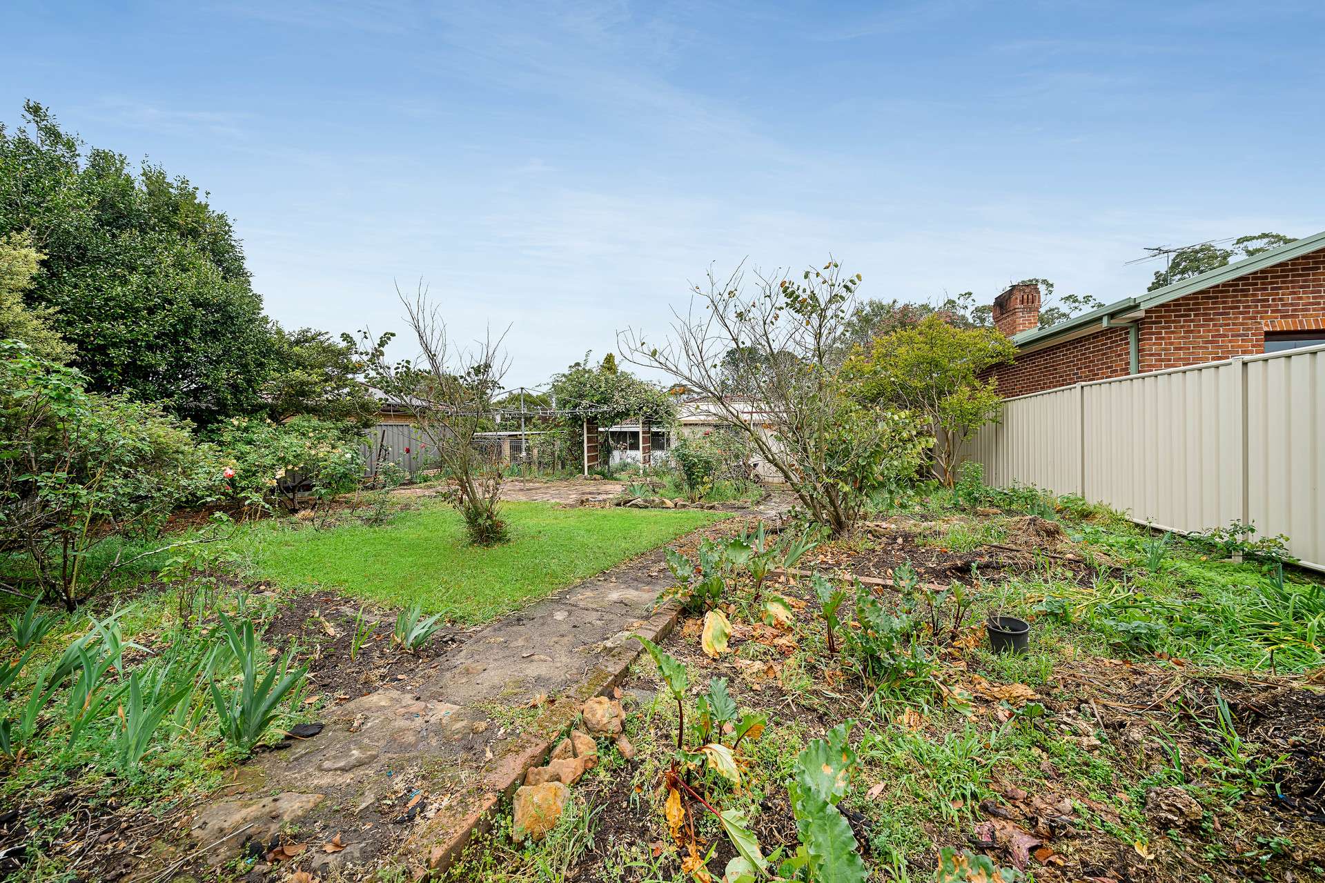 22 Matthew Parade, Blaxland, NSW 2774 AUS