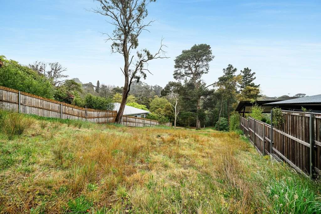 24 Gardiner Crescent, Blackheath, NSW 2785 AUS