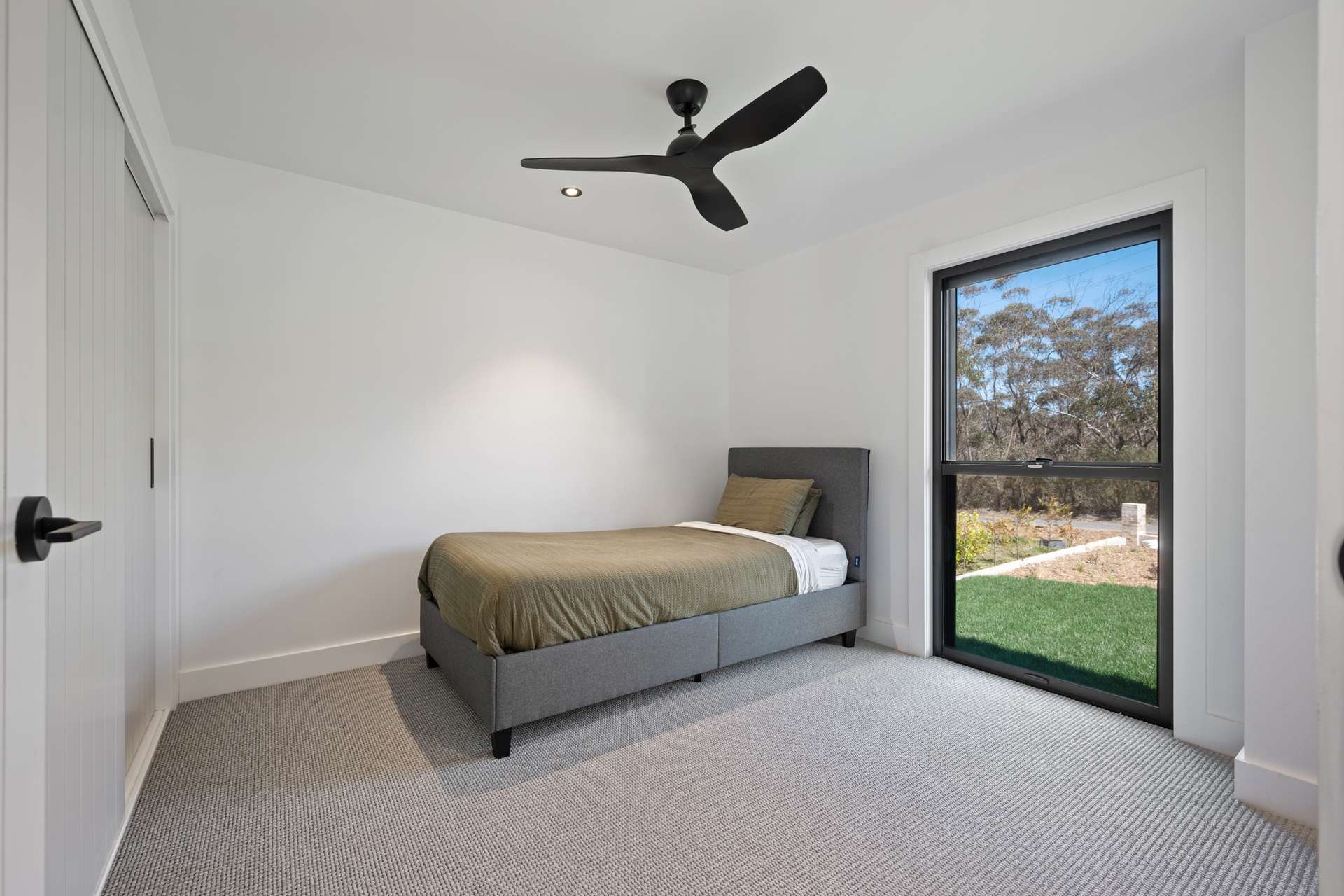 12 Rosebery Street, Wentworth Falls, NSW 2782 AUS