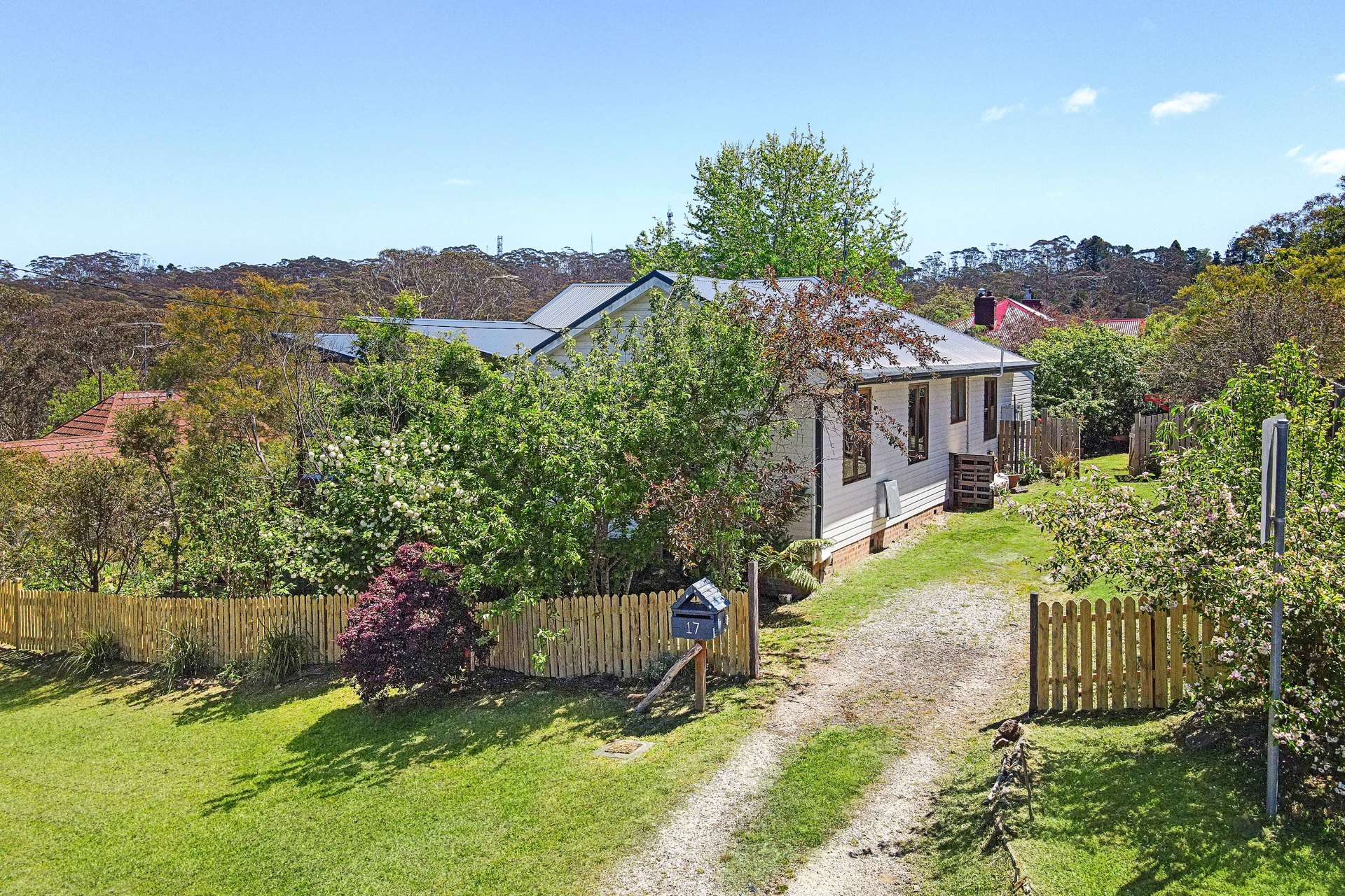 17 Warriga Street, Katoomba, NSW 2780 AUS