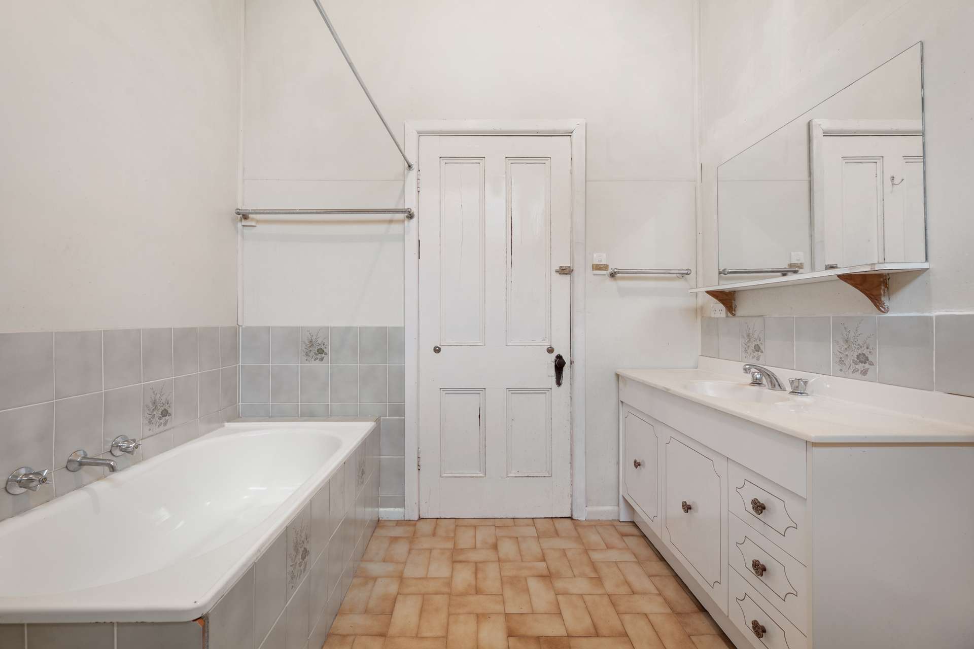 36 Armstrong Street, Wentworth Falls, NSW 2782 AUS