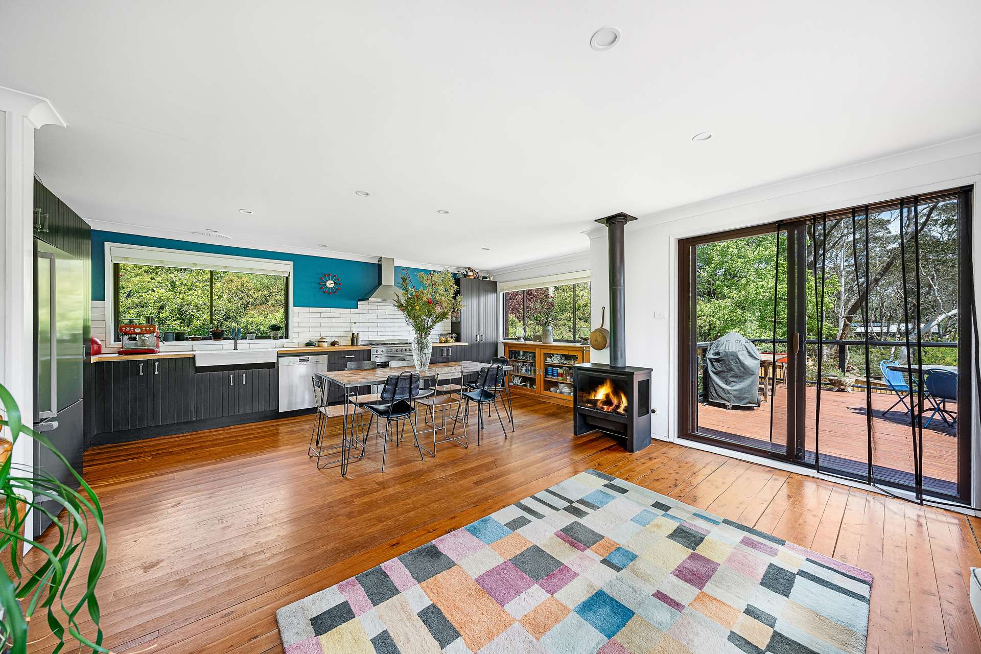 16 Waratah Road, Wentworth Falls, NSW 2782 AUS