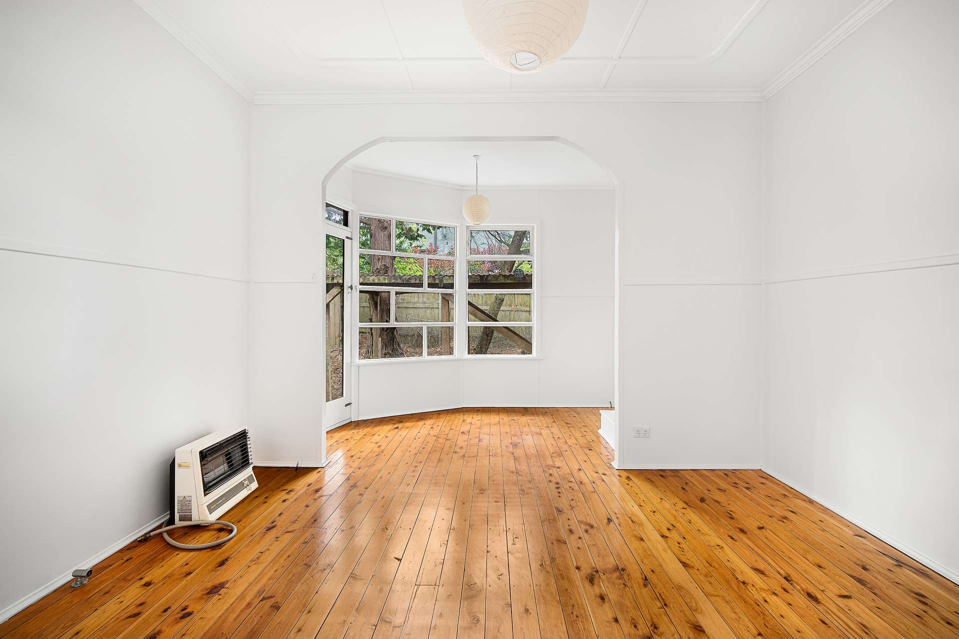 21 Blaxland Road, Wentworth Falls, NSW 2782 AUS