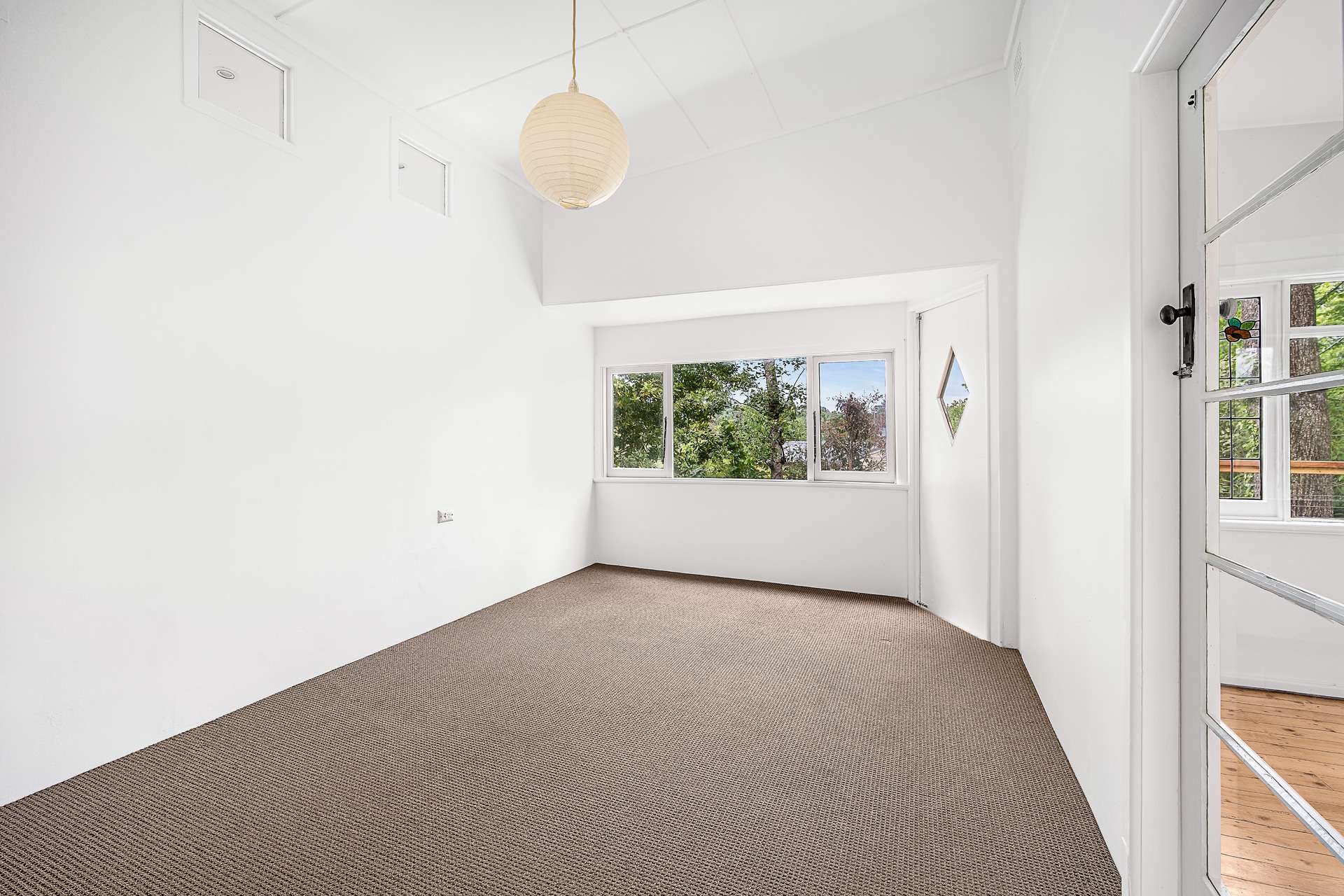 21 Blaxland Road, Wentworth Falls, NSW 2782 AUS