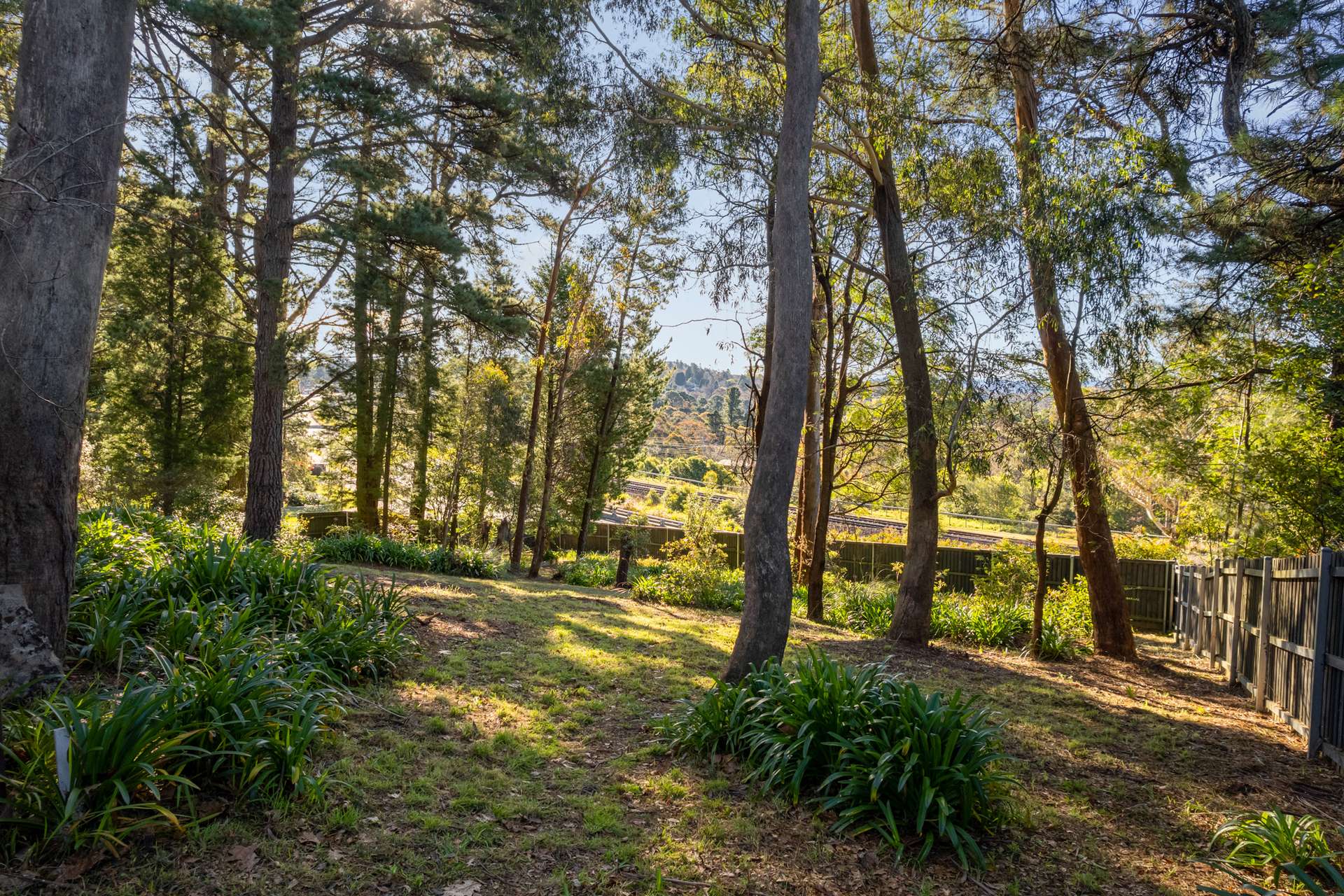 13 Nelson Avenue, Wentworth Falls, NSW 2782 AUS
