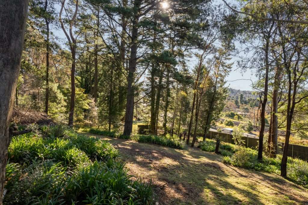 13 Nelson Avenue, Wentworth Falls, NSW 2782 AUS