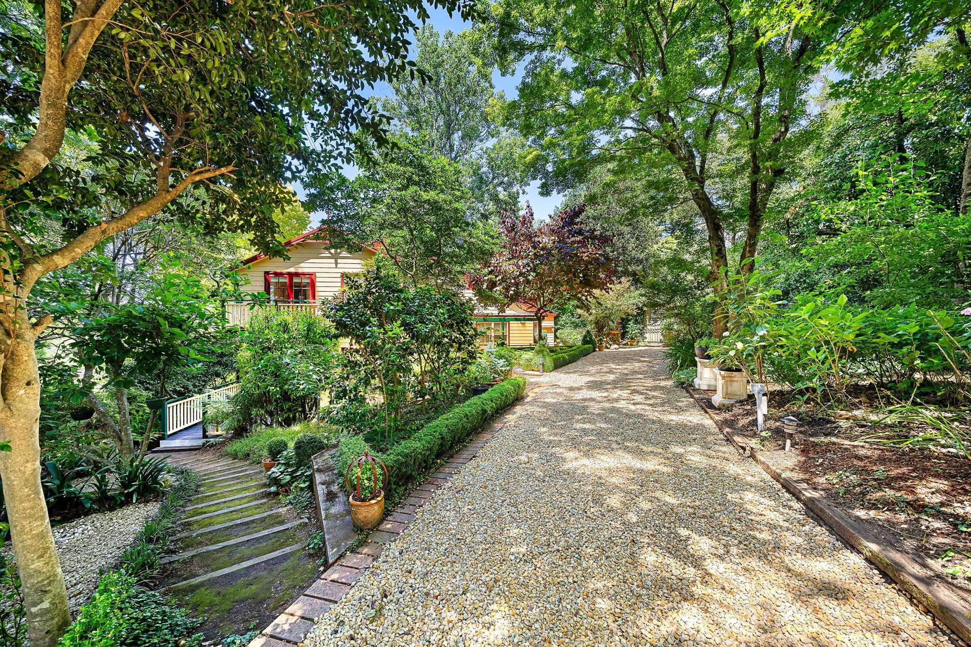 1 Westbourne Avenue, Wentworth Falls, NSW 2782 AUS