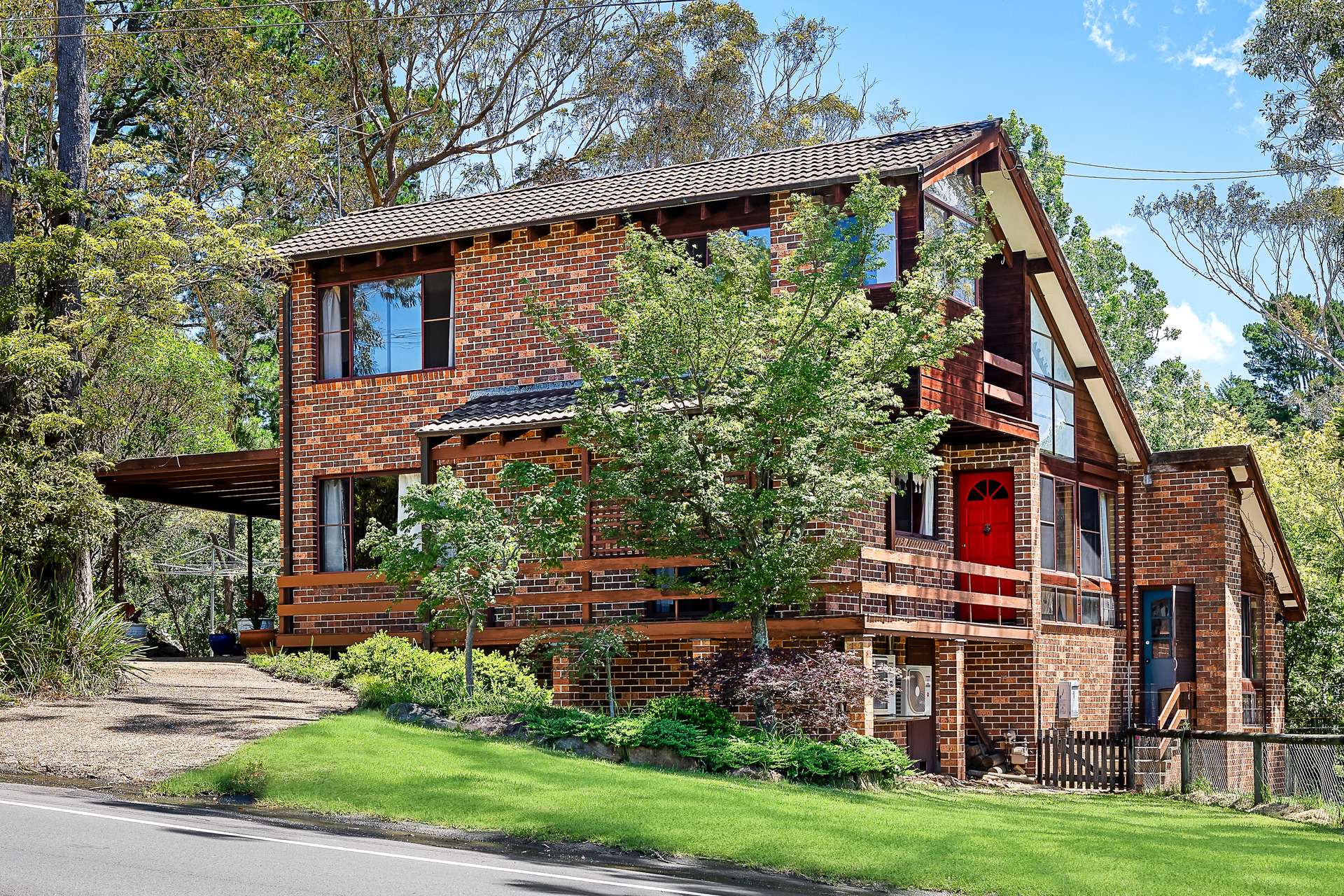 20 Oaklands Road, Hazelbrook, NSW 2779 AUS