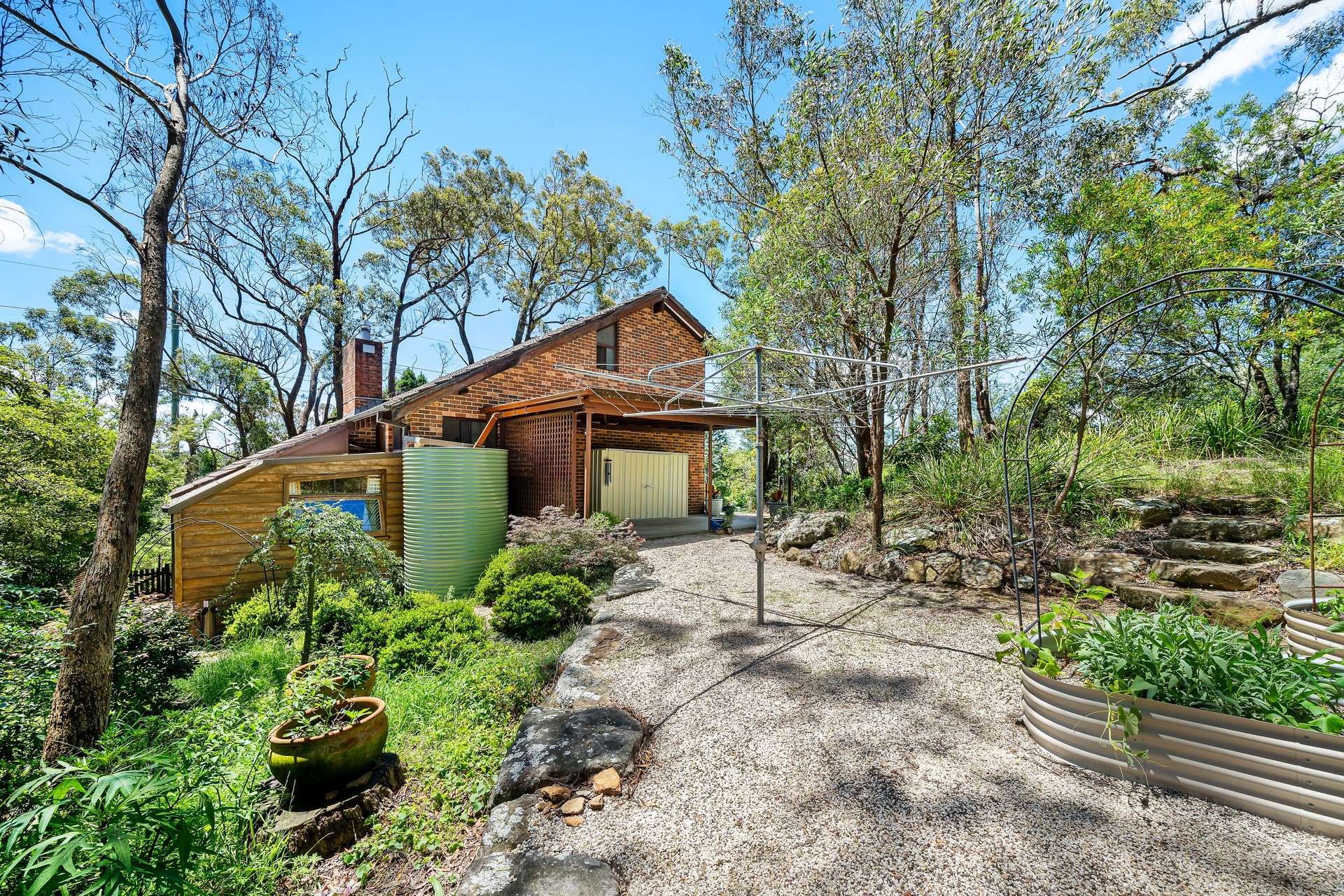 20 Oaklands Road, Hazelbrook, NSW 2779 AUS