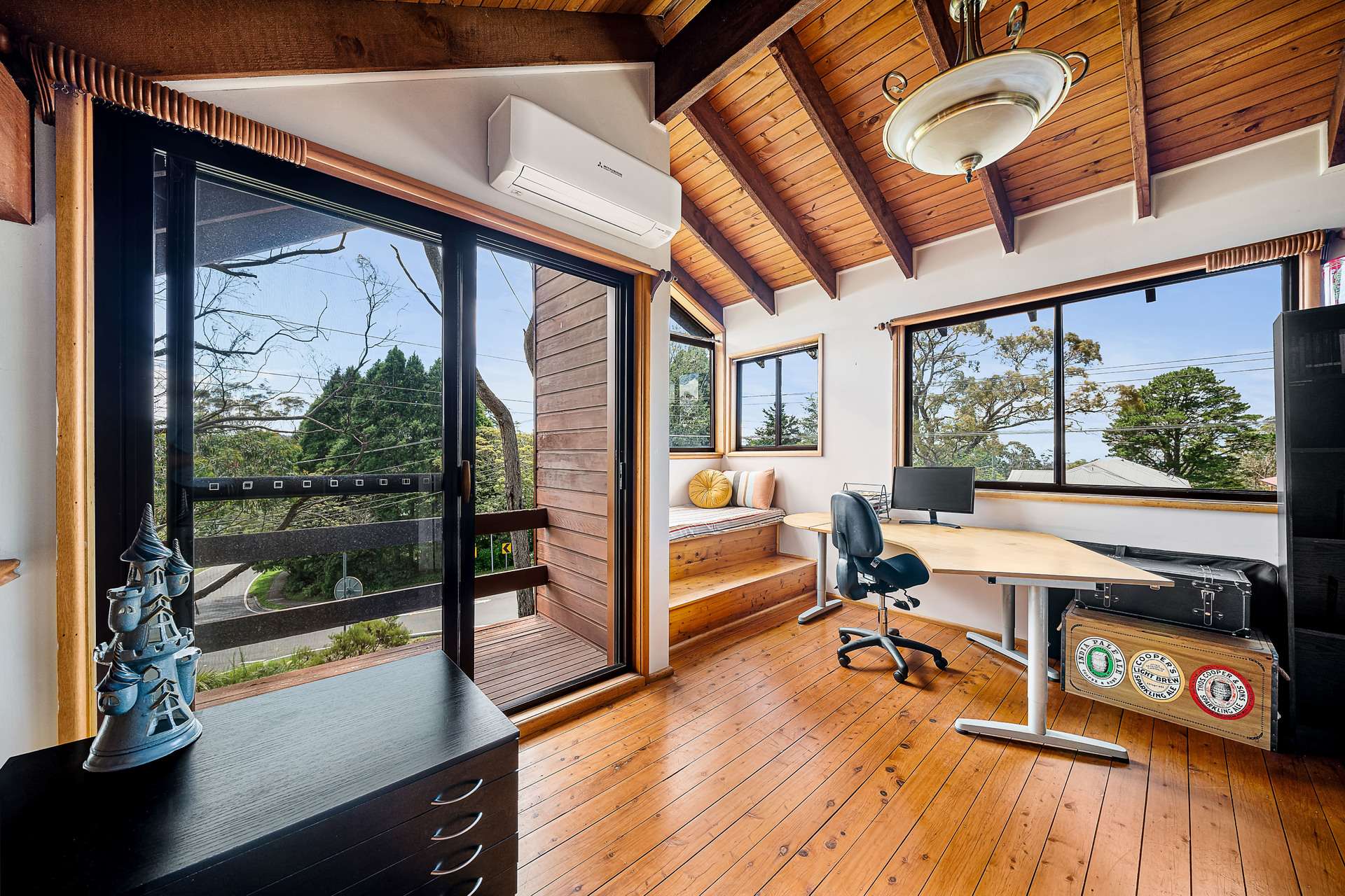 20 Oaklands Road, Hazelbrook, NSW 2779 AUS